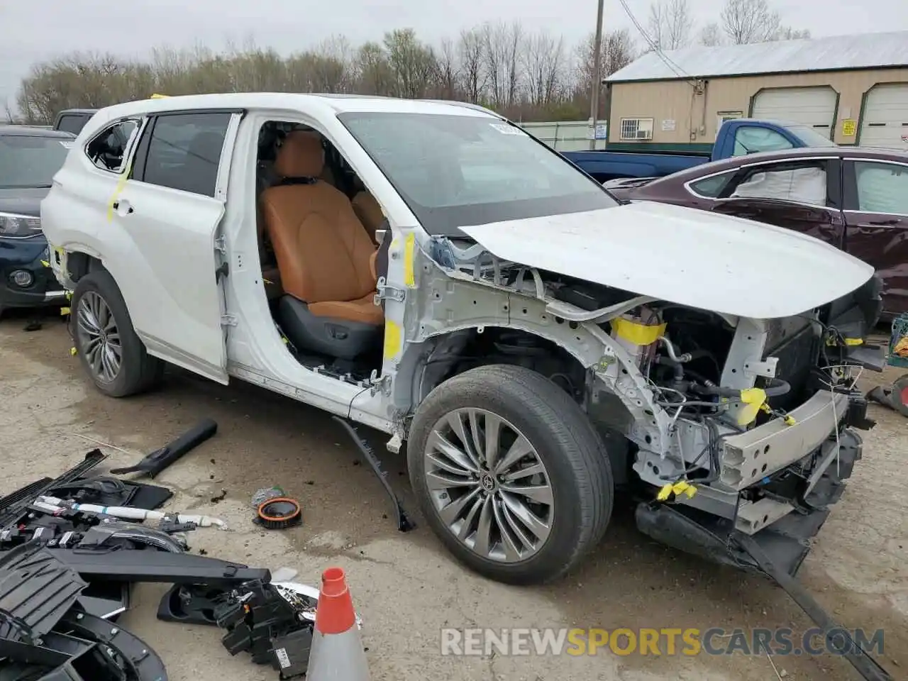 4 Photograph of a damaged car 5TDEBRCH0LS014357 TOYOTA HIGHLANDER 2020