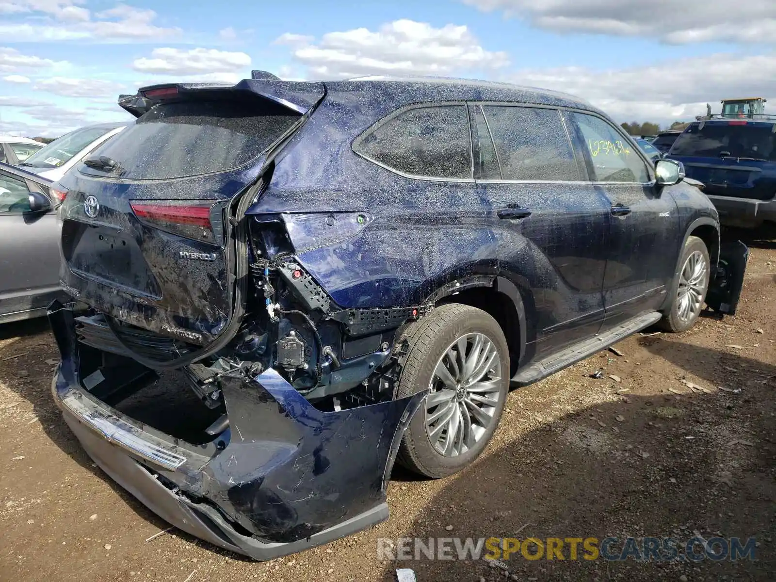 4 Photograph of a damaged car 5TDEBRCH2LS000783 TOYOTA HIGHLANDER 2020