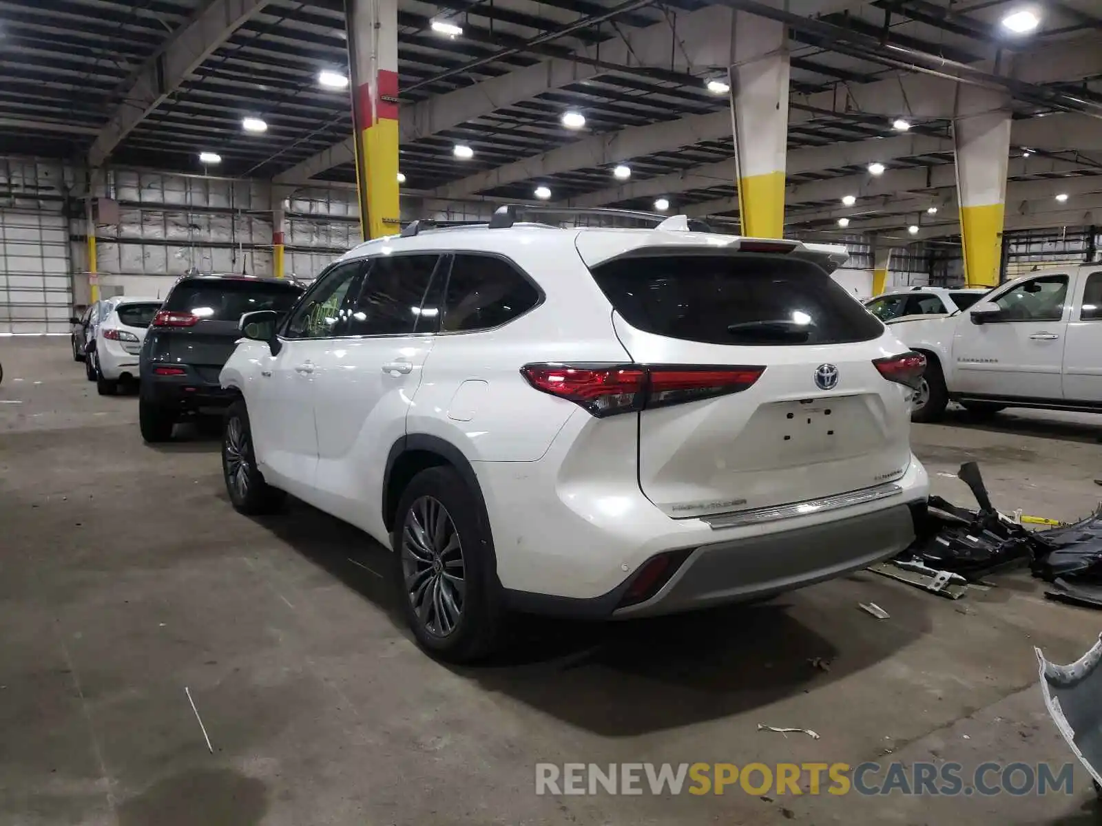 3 Photograph of a damaged car 5TDEBRCH2LS002050 TOYOTA HIGHLANDER 2020