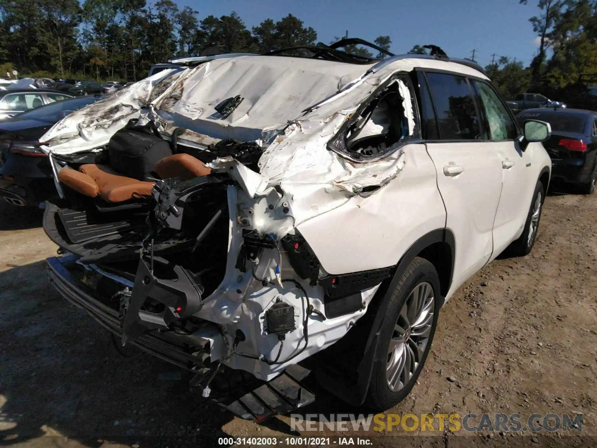 4 Photograph of a damaged car 5TDEBRCH2LS006633 TOYOTA HIGHLANDER 2020