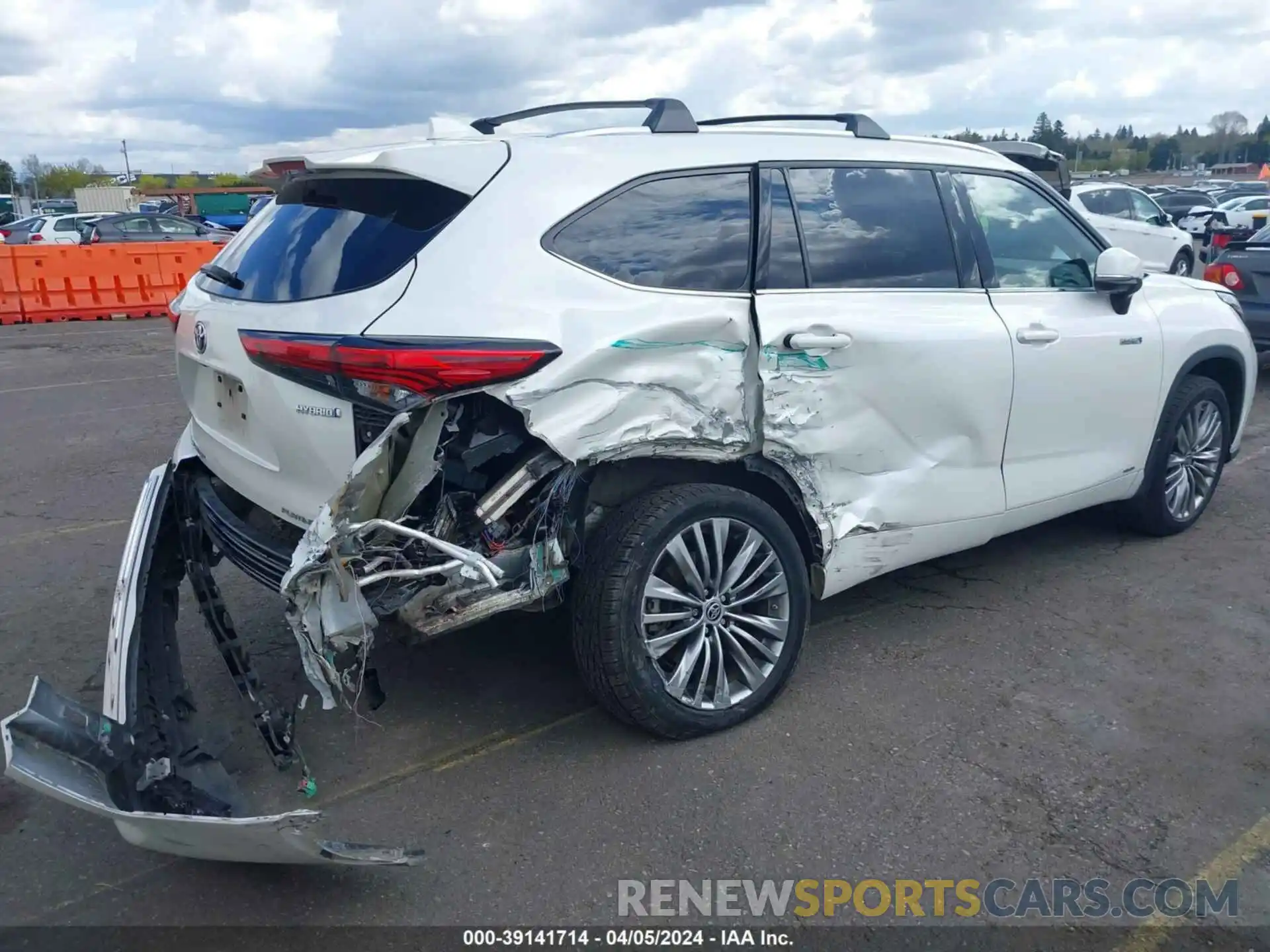 6 Photograph of a damaged car 5TDEBRCH2LS011993 TOYOTA HIGHLANDER 2020