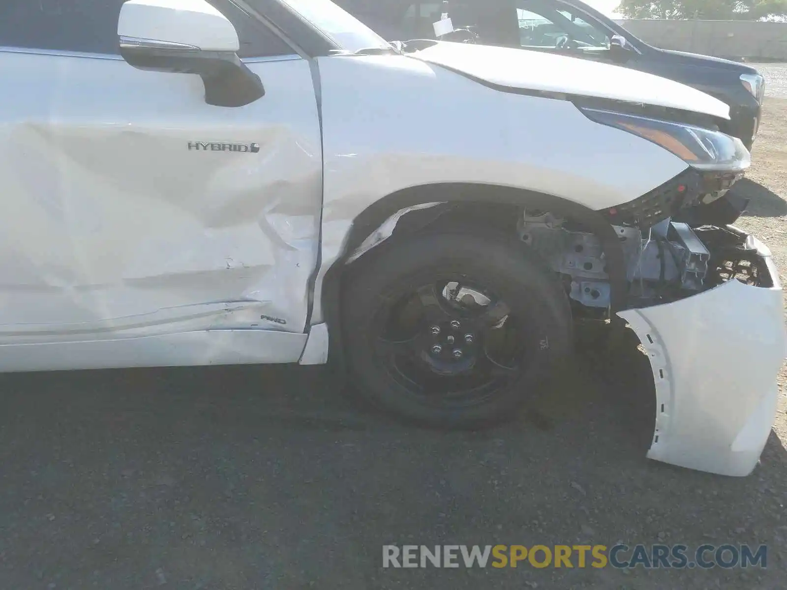 9 Photograph of a damaged car 5TDEBRCH3LS004339 TOYOTA HIGHLANDER 2020