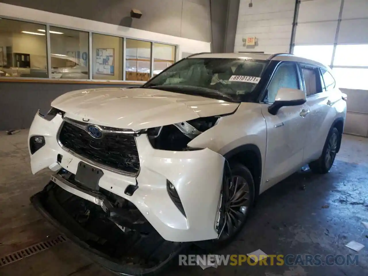 2 Photograph of a damaged car 5TDEBRCH4LS000400 TOYOTA HIGHLANDER 2020