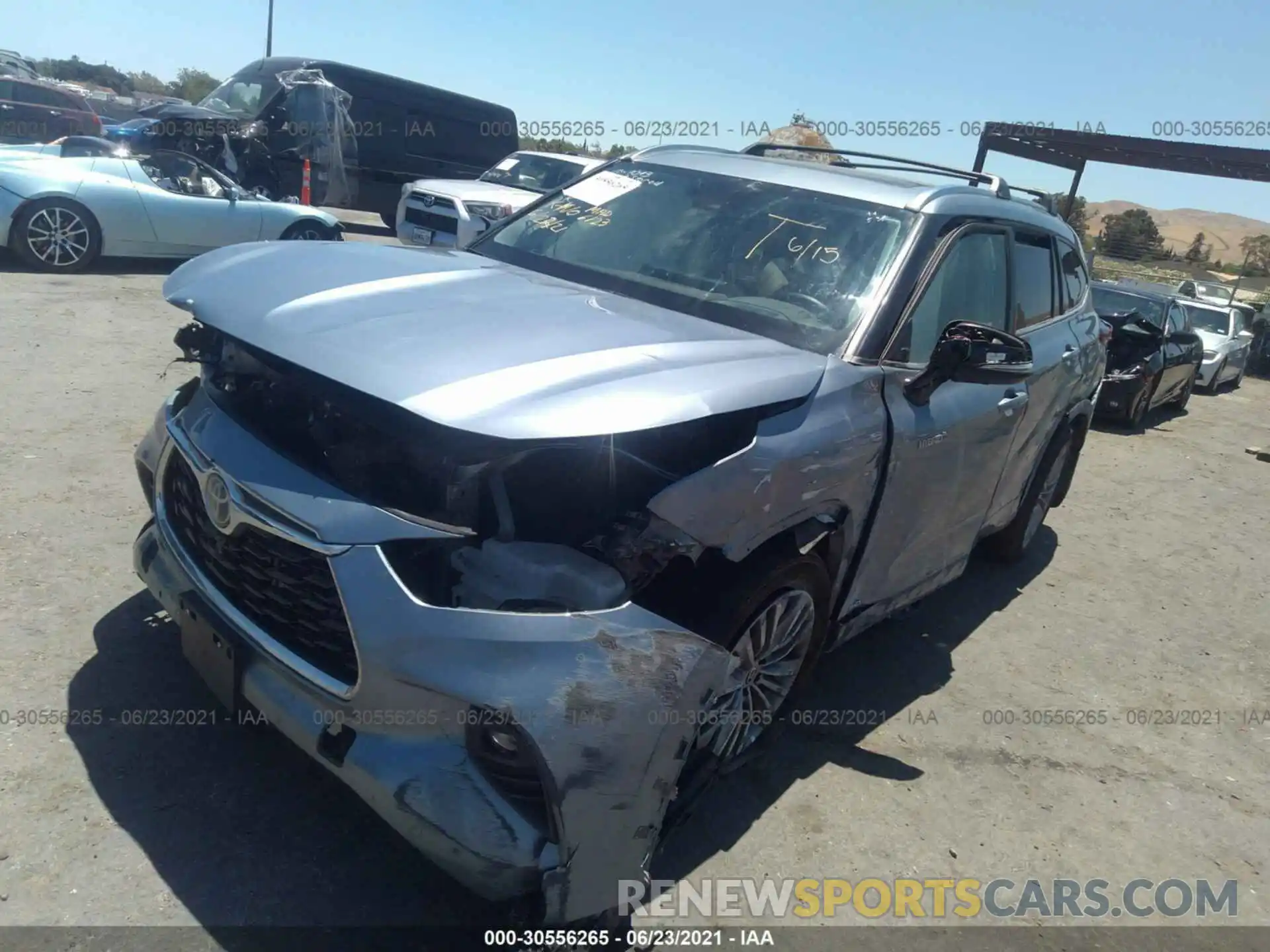 2 Photograph of a damaged car 5TDEBRCH6LS009213 TOYOTA HIGHLANDER 2020