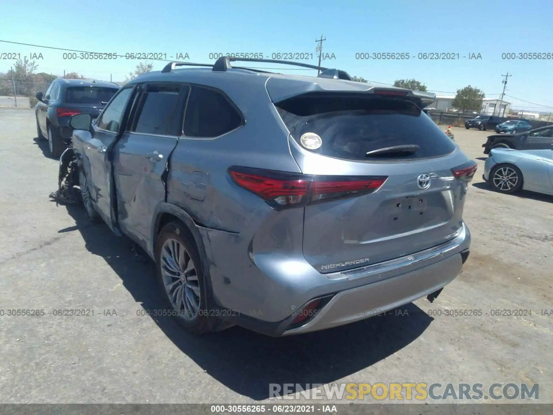 3 Photograph of a damaged car 5TDEBRCH6LS009213 TOYOTA HIGHLANDER 2020