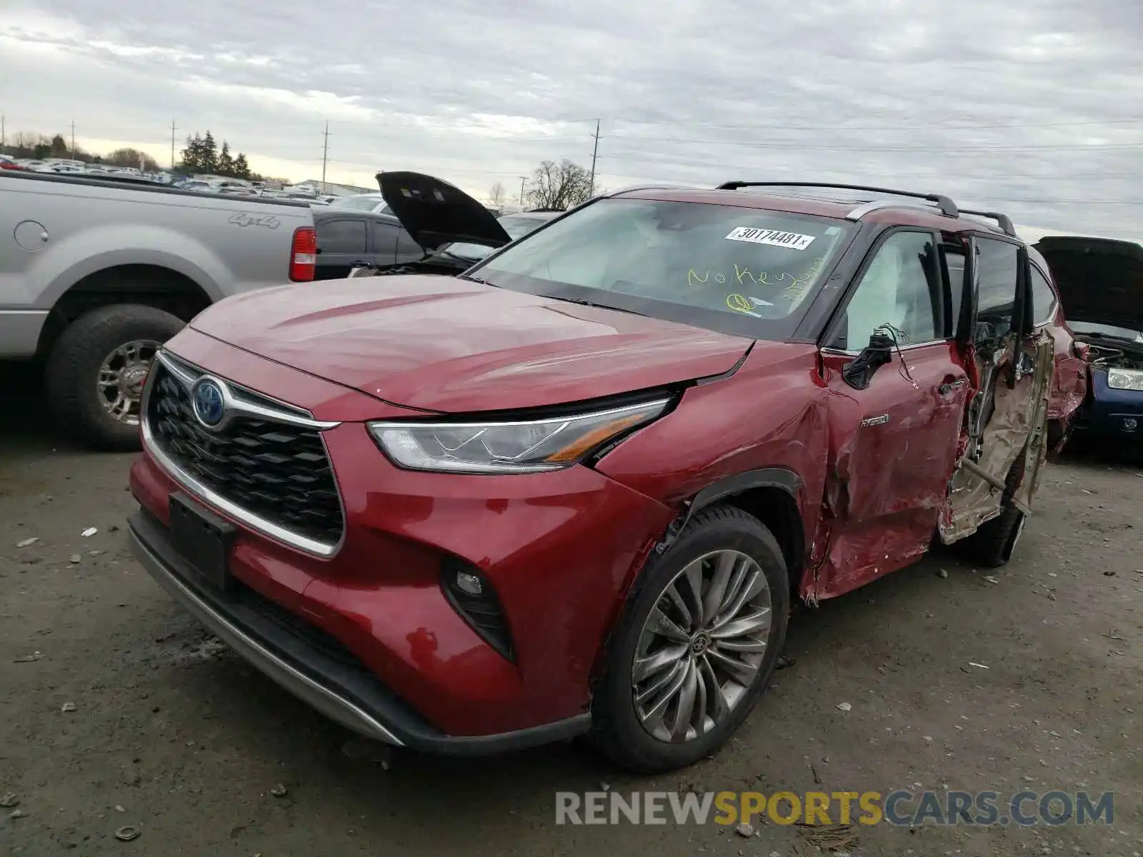 2 Photograph of a damaged car 5TDEBRCH6LS013021 TOYOTA HIGHLANDER 2020