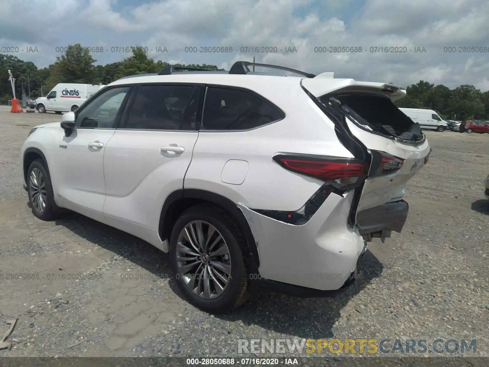 3 Photograph of a damaged car 5TDEBRCHXLS000529 TOYOTA HIGHLANDER 2020