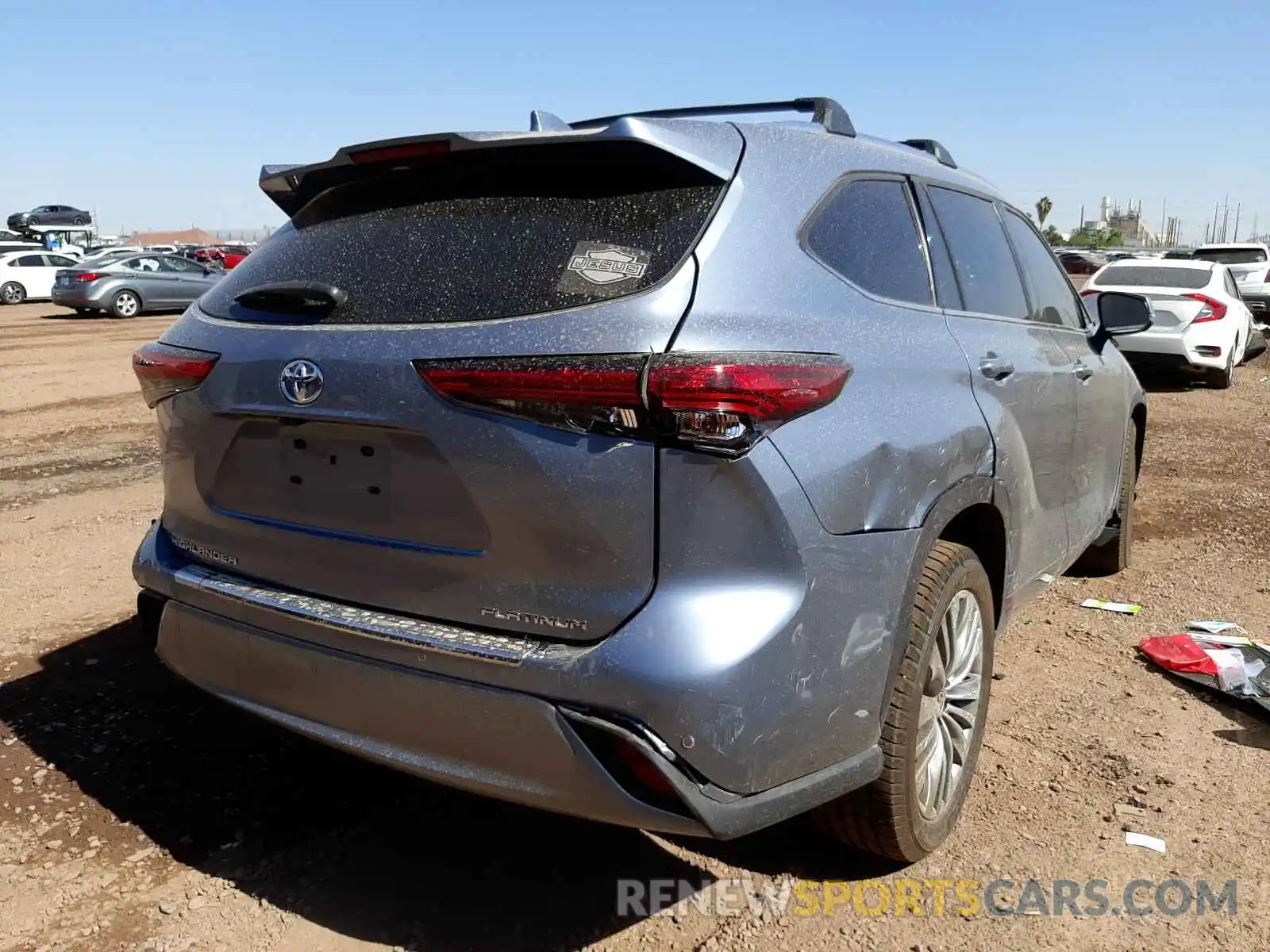 4 Photograph of a damaged car 5TDFZRAH0LS029881 TOYOTA HIGHLANDER 2020