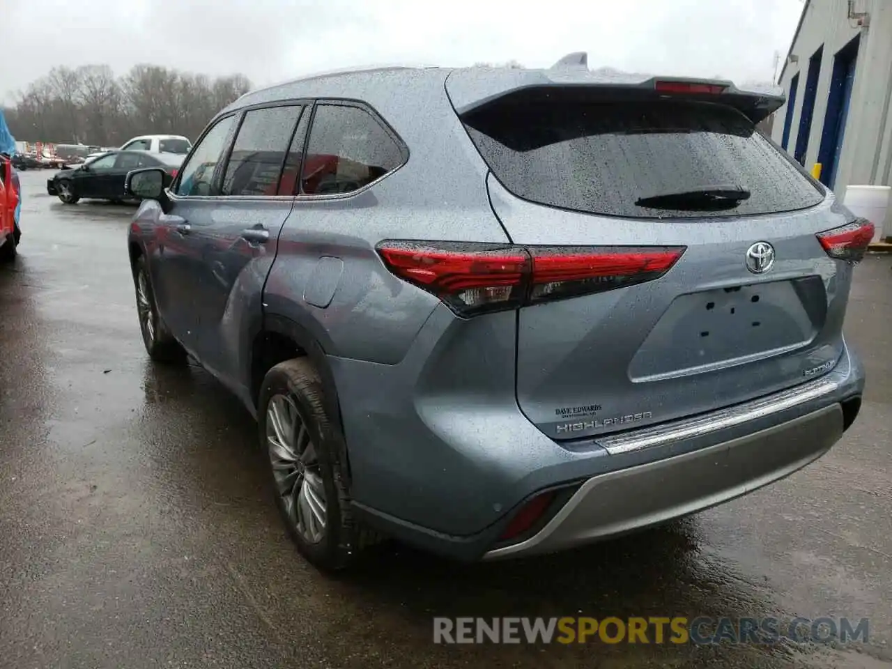 3 Photograph of a damaged car 5TDFZRAH4LS025686 TOYOTA HIGHLANDER 2020