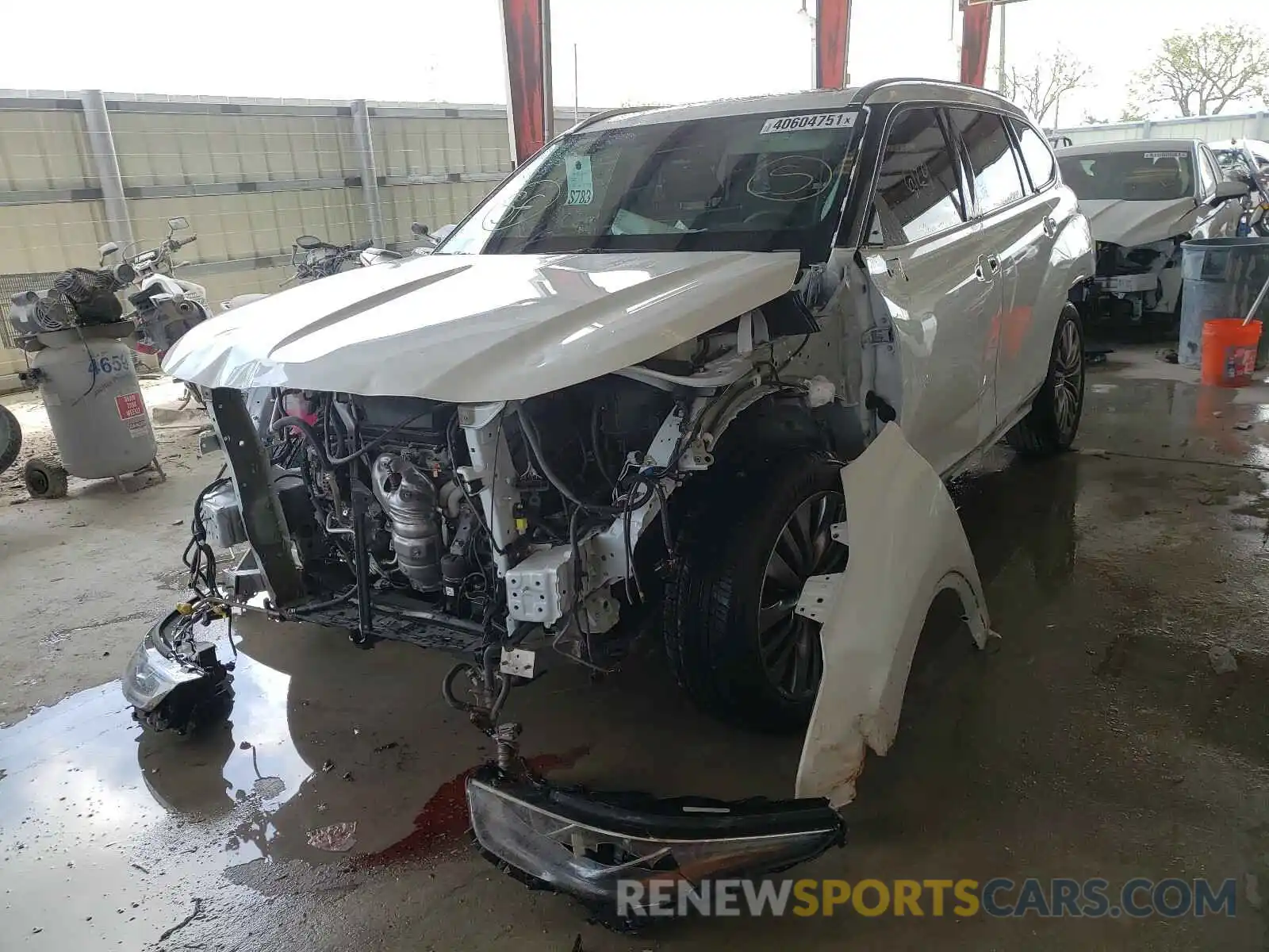 2 Photograph of a damaged car 5TDFZRAH6LS029089 TOYOTA HIGHLANDER 2020