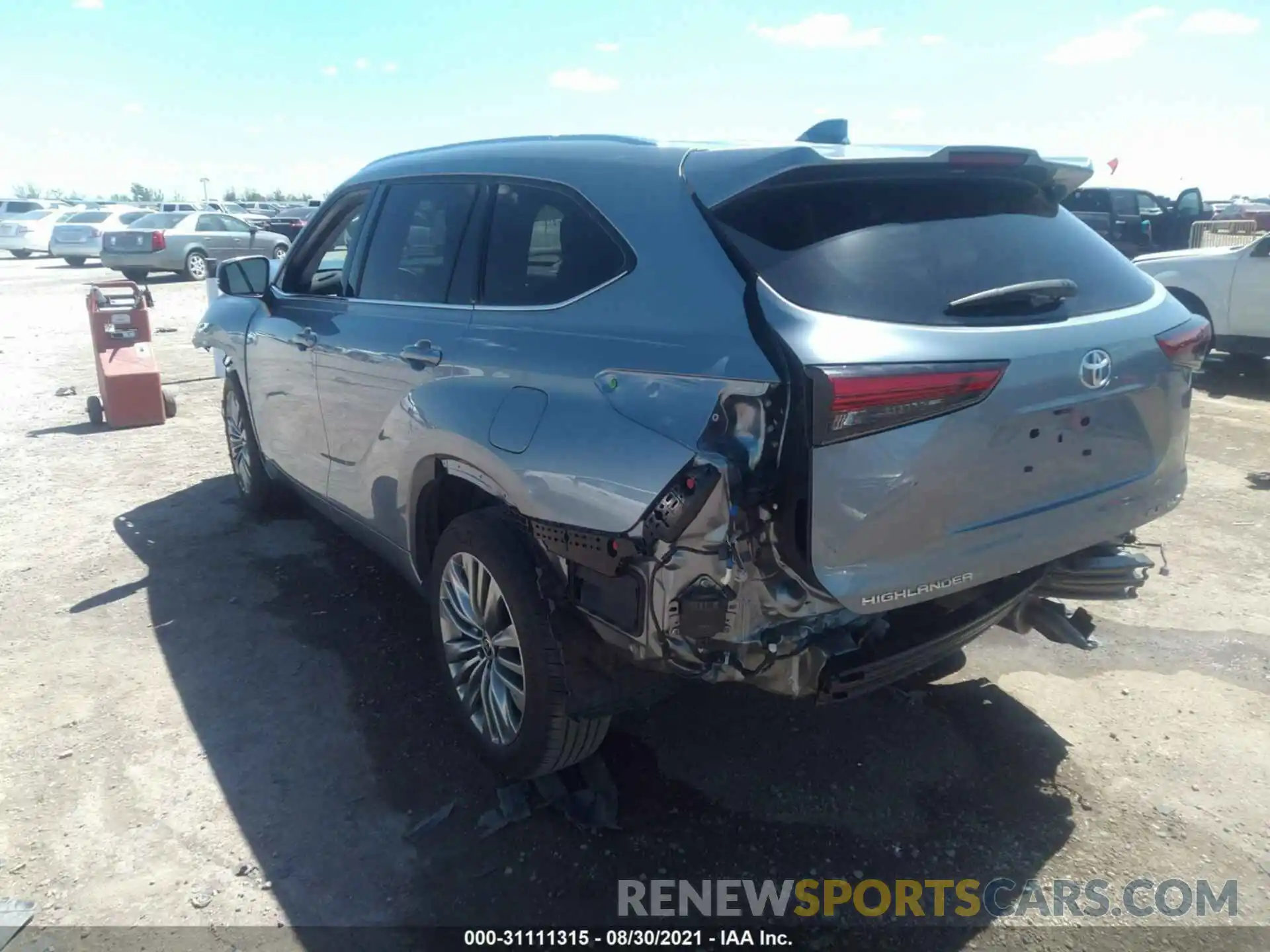 3 Photograph of a damaged car 5TDFZRAH6LS030081 TOYOTA HIGHLANDER 2020