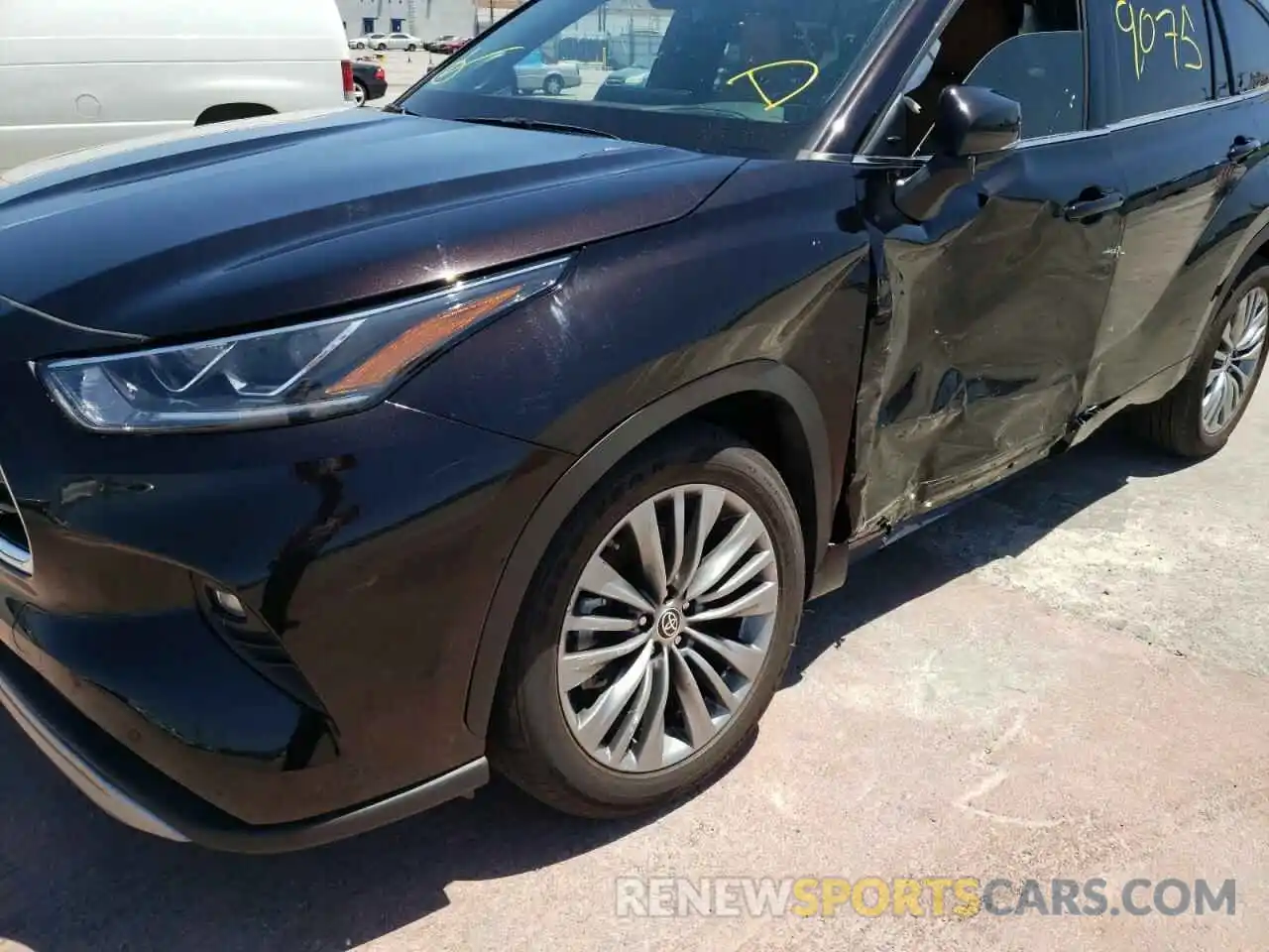 9 Photograph of a damaged car 5TDFZRAH7LS008591 TOYOTA HIGHLANDER 2020