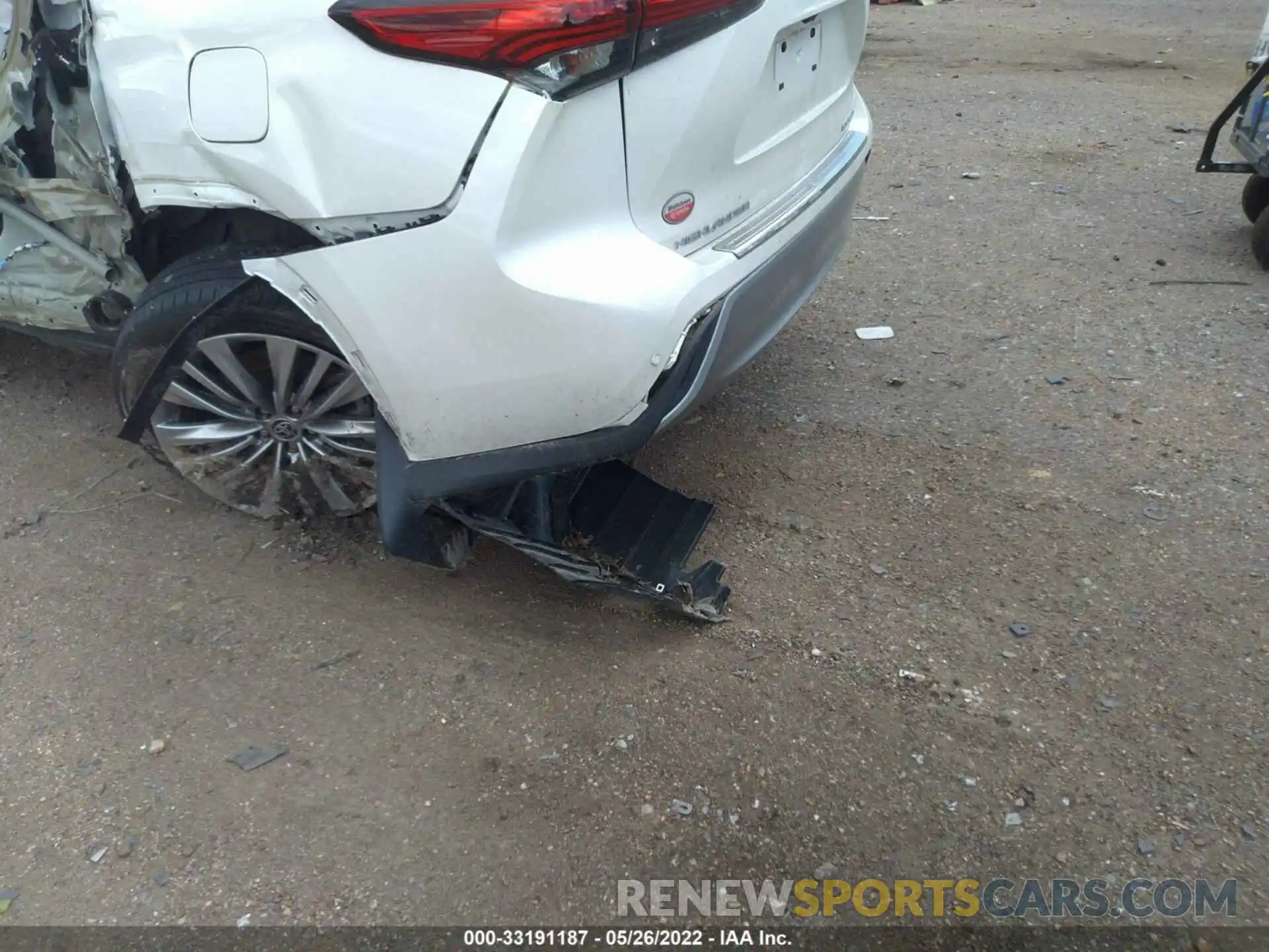 11 Photograph of a damaged car 5TDFZRAHXLS016684 TOYOTA HIGHLANDER 2020