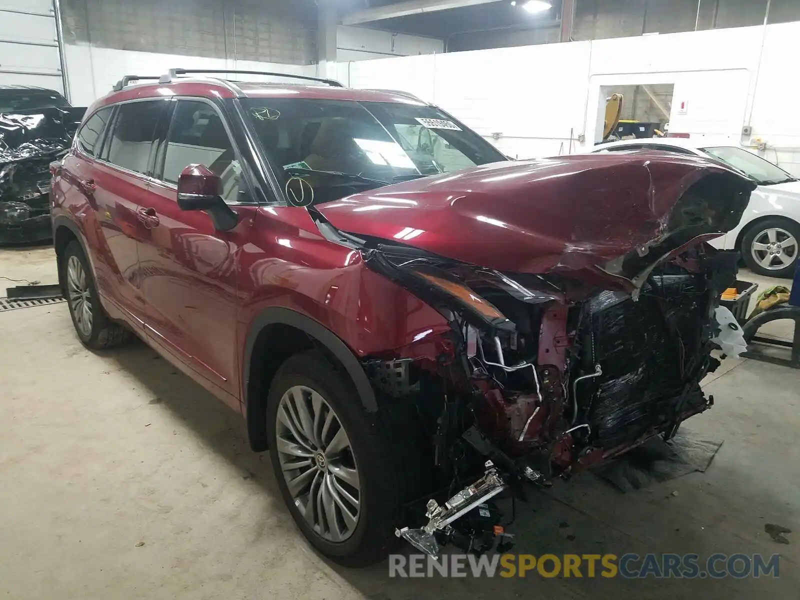 1 Photograph of a damaged car 5TDFZRBH0LS004770 TOYOTA HIGHLANDER 2020