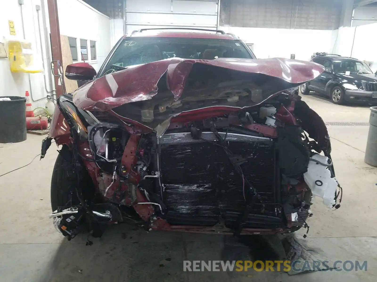 9 Photograph of a damaged car 5TDFZRBH0LS004770 TOYOTA HIGHLANDER 2020