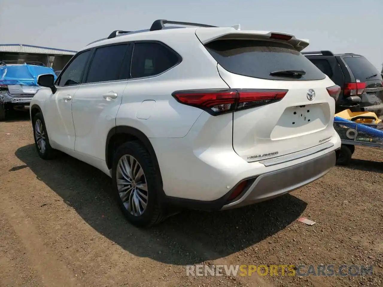 3 Photograph of a damaged car 5TDFZRBH0LS005210 TOYOTA HIGHLANDER 2020