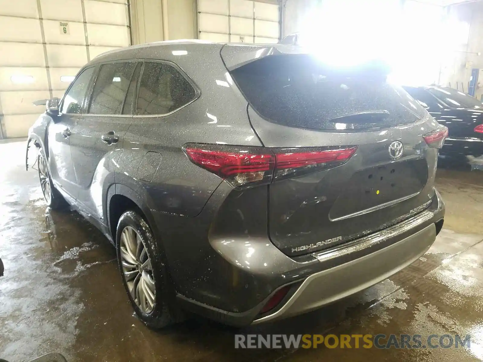 3 Photograph of a damaged car 5TDFZRBH1LS017334 TOYOTA HIGHLANDER 2020