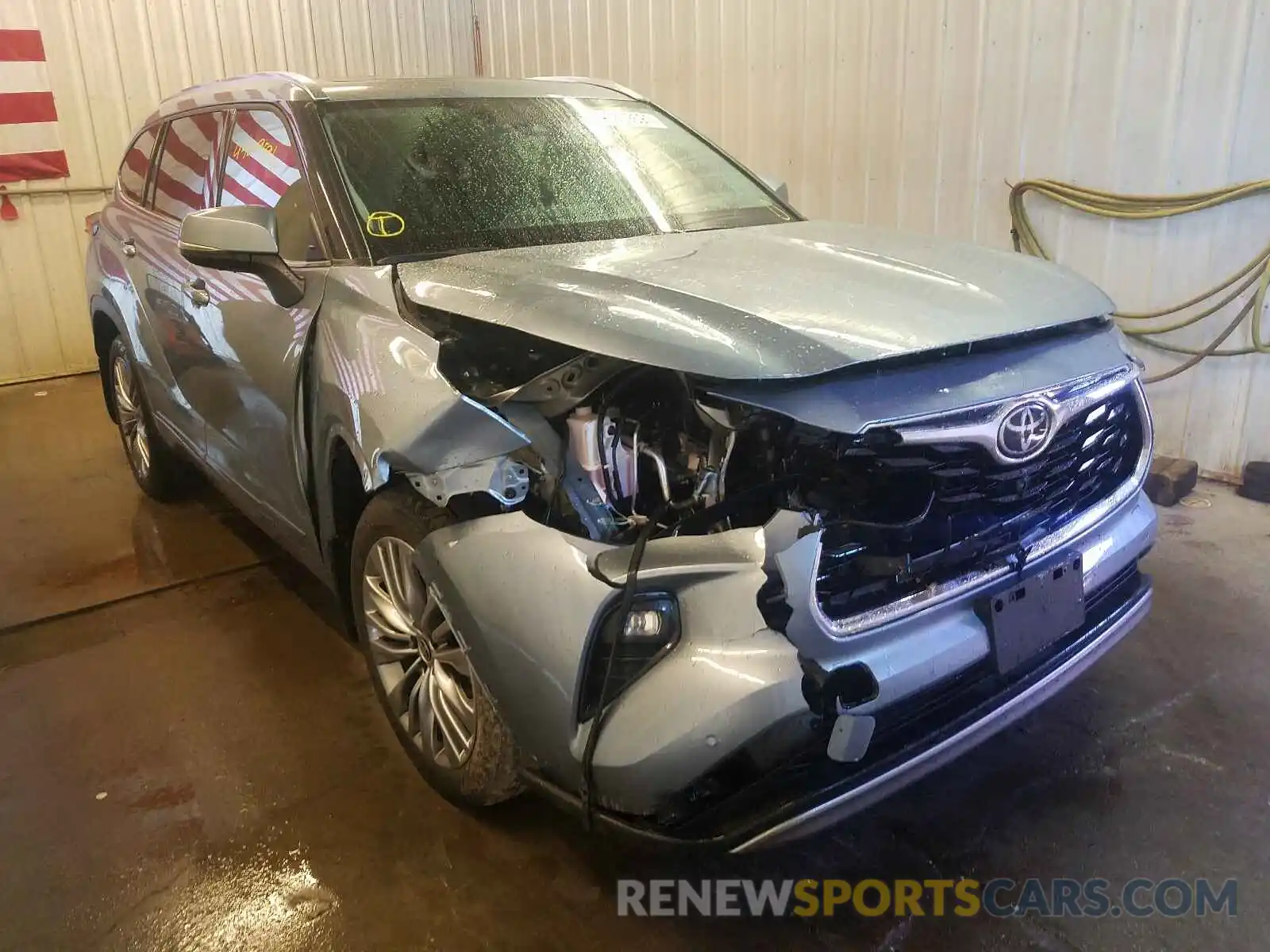 1 Photograph of a damaged car 5TDFZRBH1LS028396 TOYOTA HIGHLANDER 2020