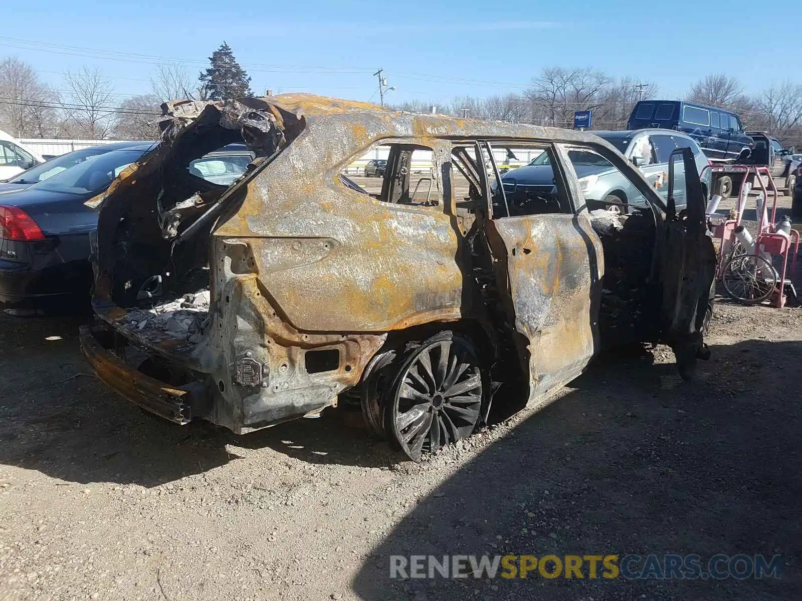 4 Photograph of a damaged car 5TDFZRBH2LS027418 TOYOTA HIGHLANDER 2020