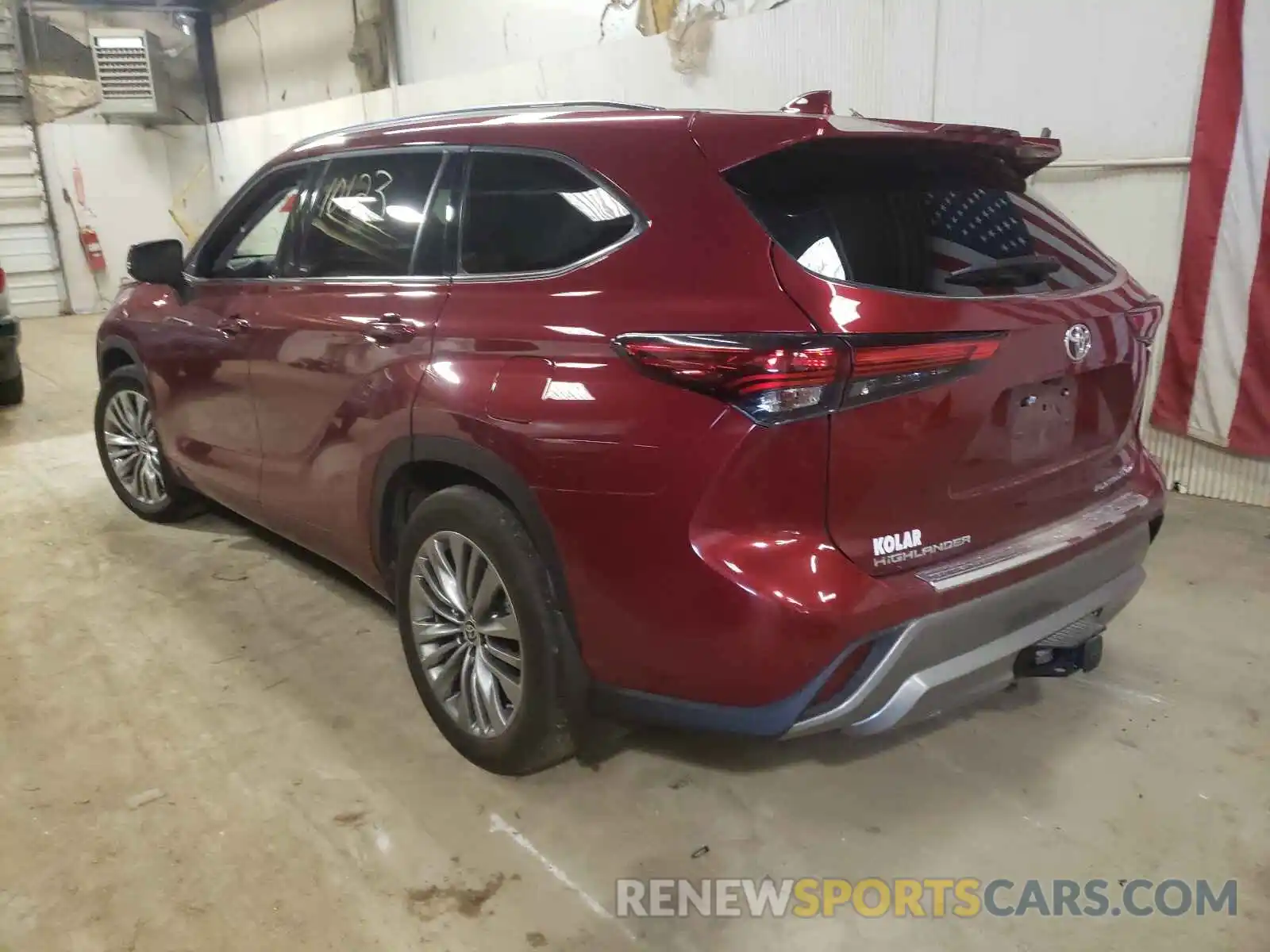 3 Photograph of a damaged car 5TDFZRBH2LS054439 TOYOTA HIGHLANDER 2020