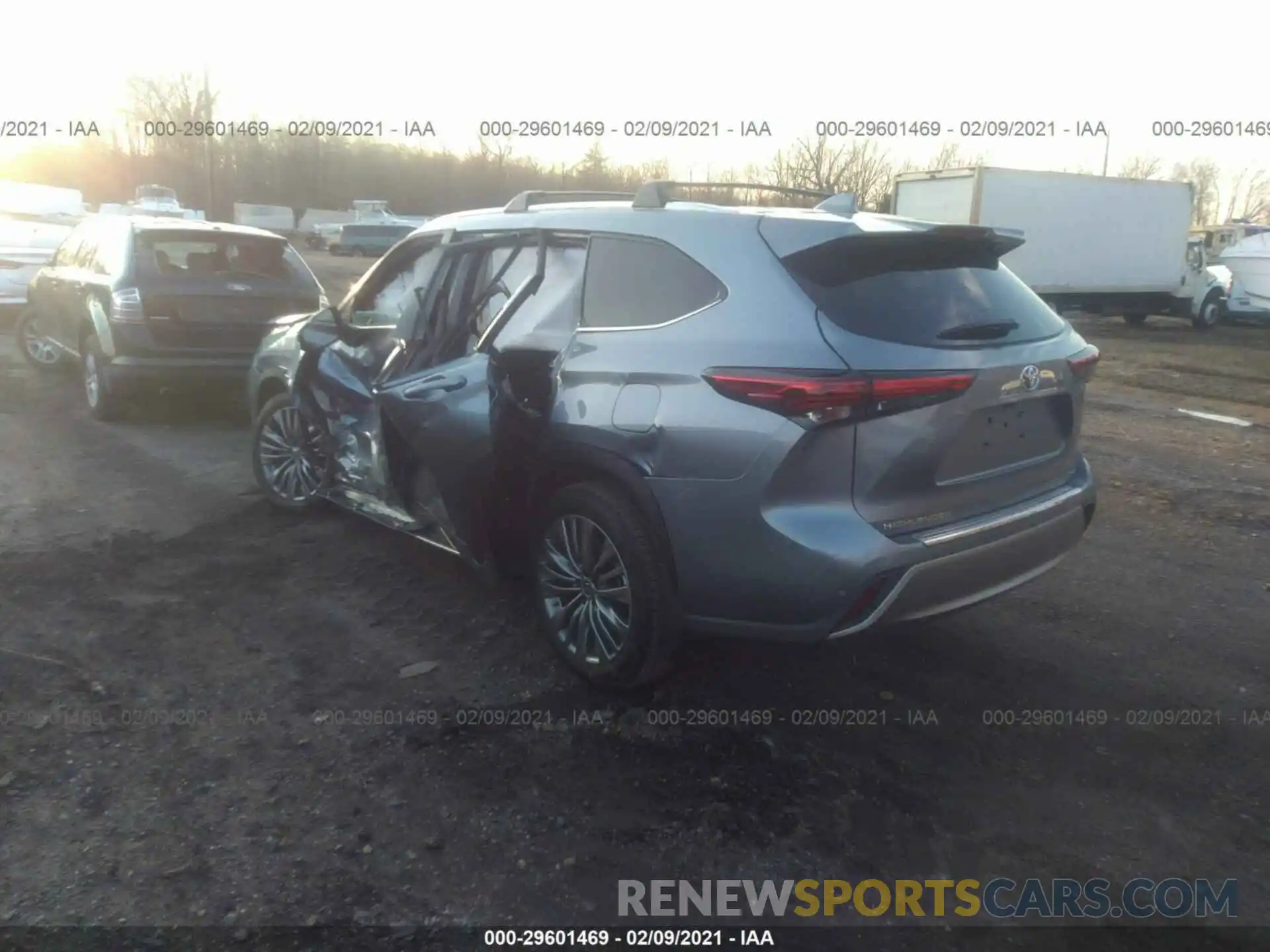 3 Photograph of a damaged car 5TDFZRBH3LS032322 TOYOTA HIGHLANDER 2020