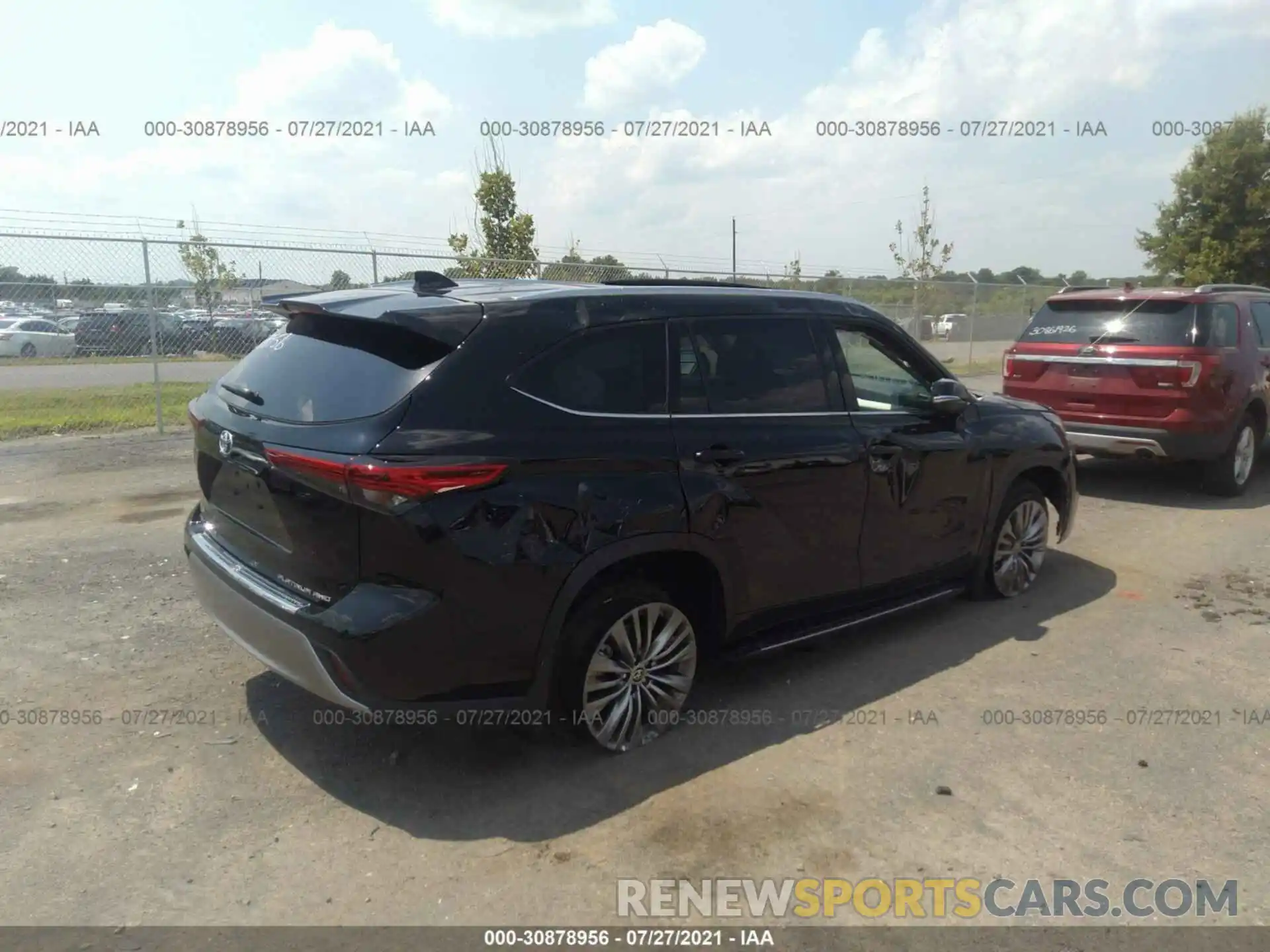 4 Photograph of a damaged car 5TDFZRBH3LS039643 TOYOTA HIGHLANDER 2020