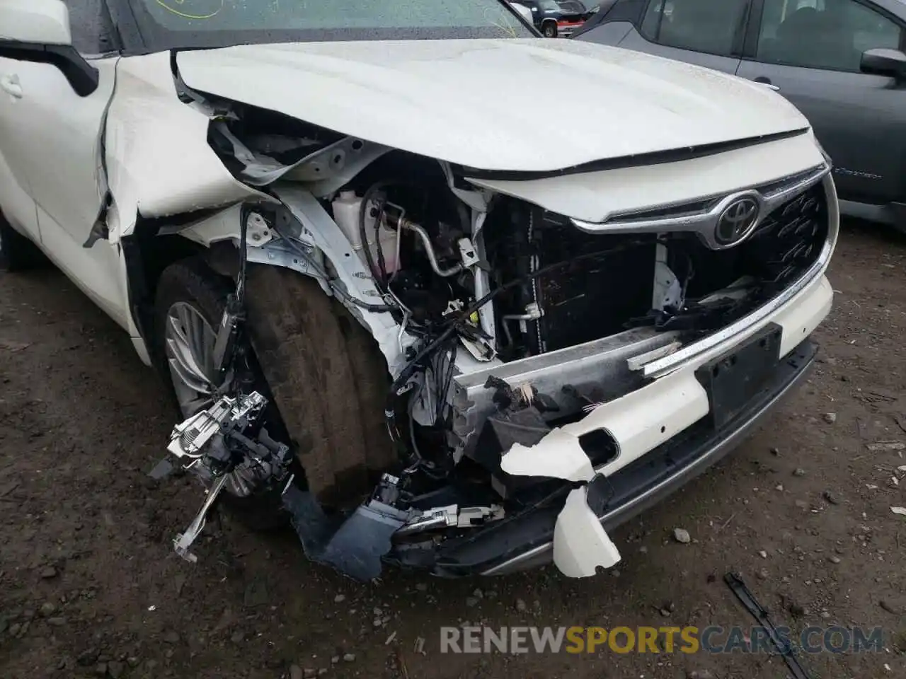 9 Photograph of a damaged car 5TDFZRBH3LS041523 TOYOTA HIGHLANDER 2020