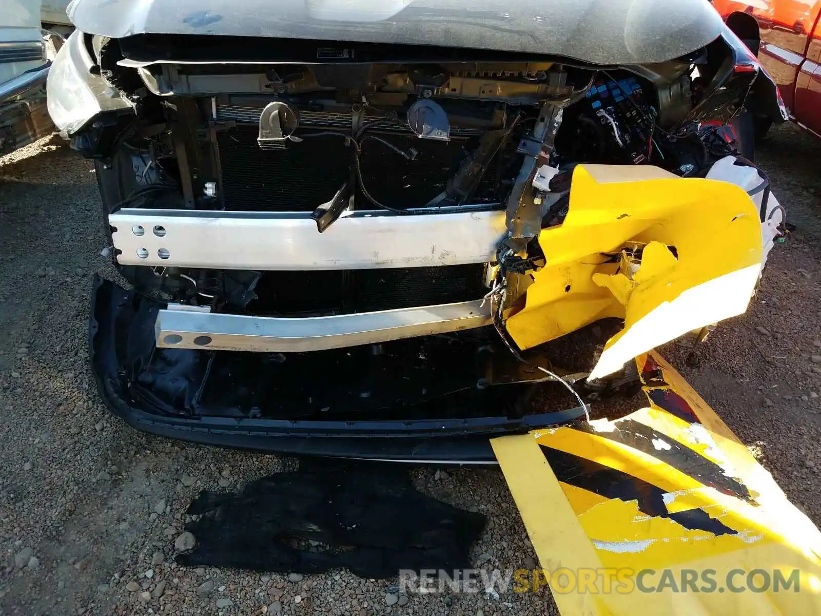 9 Photograph of a damaged car 5TDFZRBH4LS007932 TOYOTA HIGHLANDER 2020