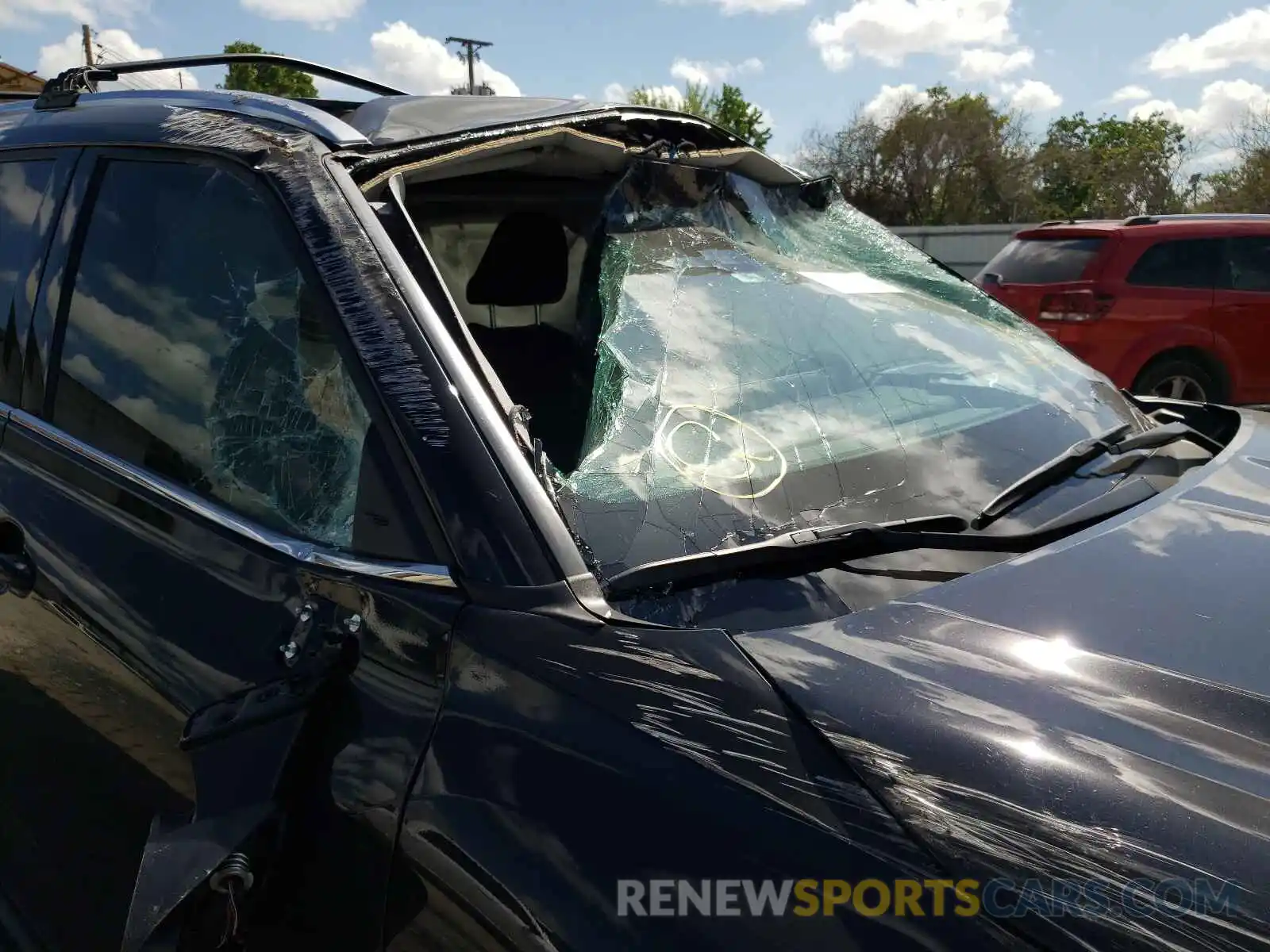 9 Photograph of a damaged car 5TDFZRBH4LS035018 TOYOTA HIGHLANDER 2020