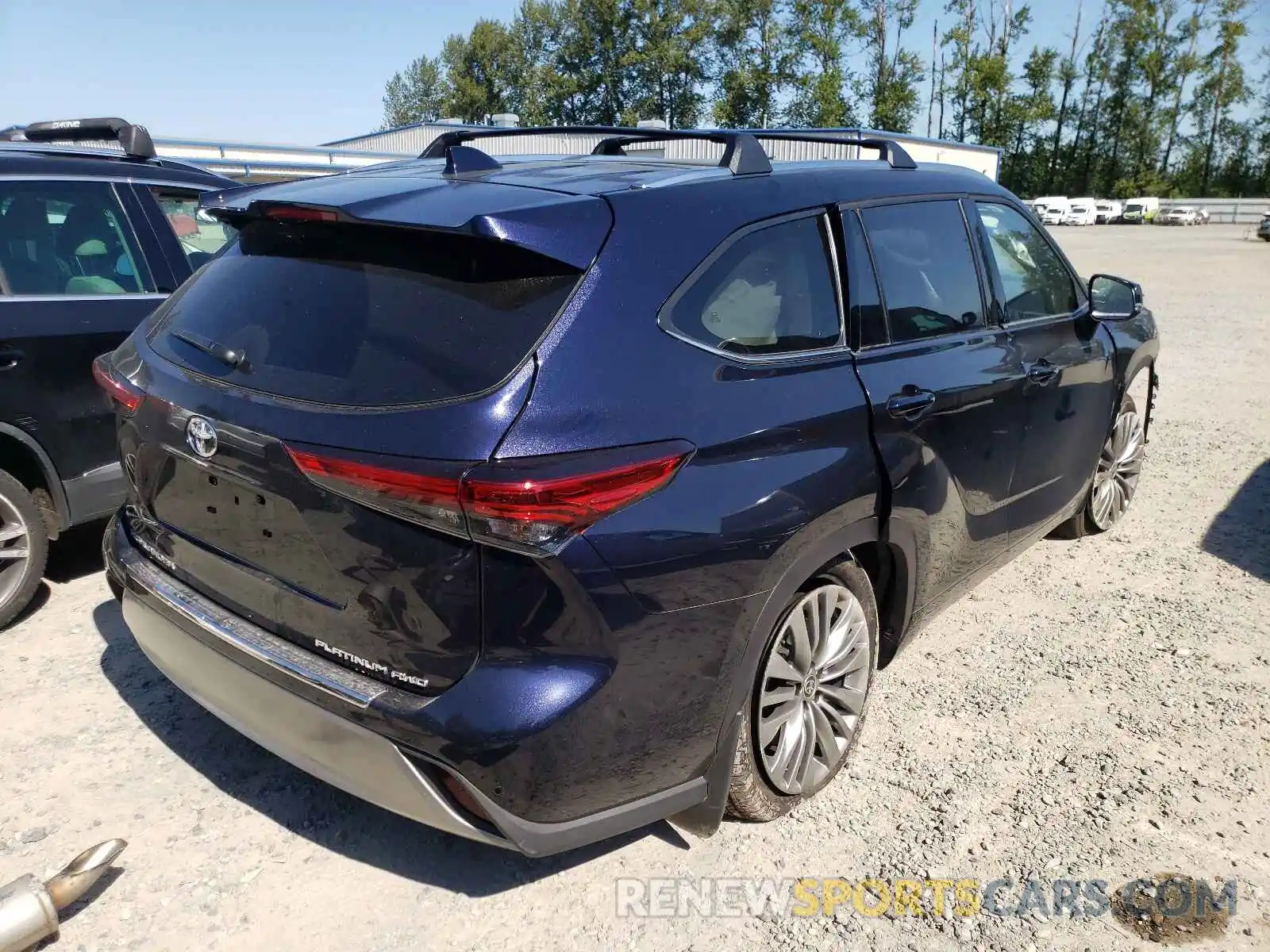 4 Photograph of a damaged car 5TDFZRBH4LS035794 TOYOTA HIGHLANDER 2020