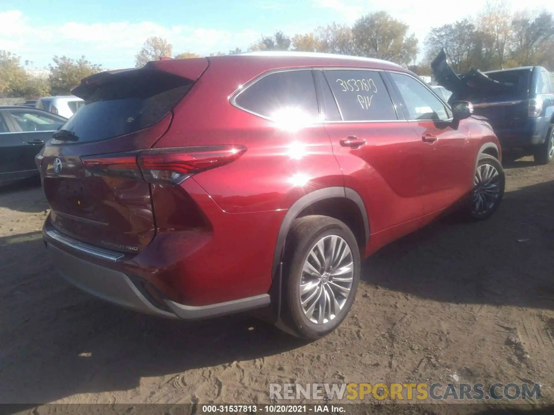 4 Photograph of a damaged car 5TDFZRBH4LS036864 TOYOTA HIGHLANDER 2020