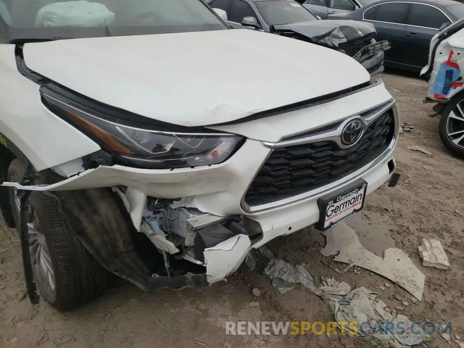 9 Photograph of a damaged car 5TDFZRBH6LS026451 TOYOTA HIGHLANDER 2020