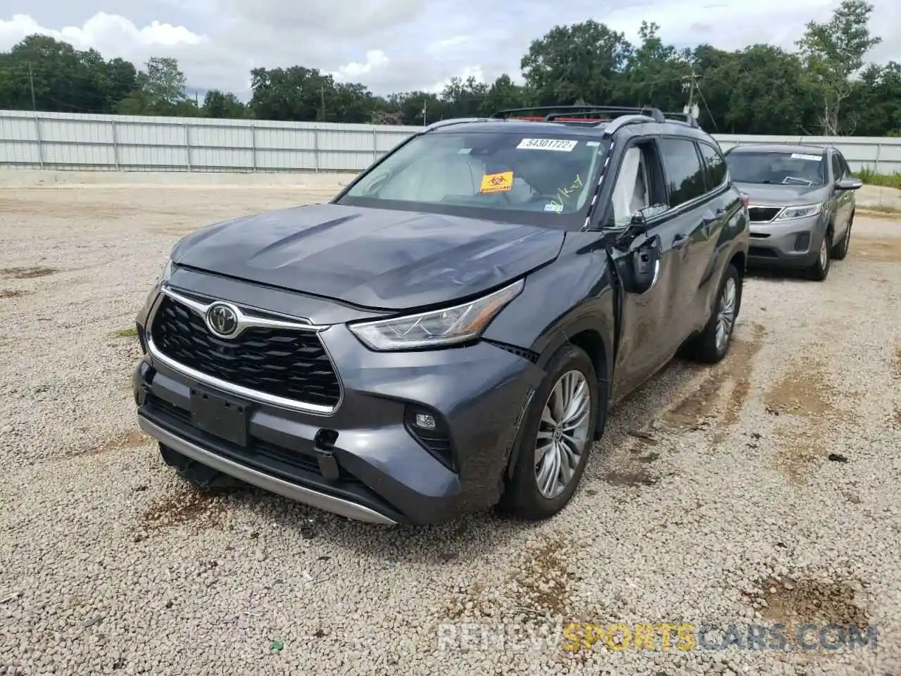 2 Photograph of a damaged car 5TDFZRBH6LS026627 TOYOTA HIGHLANDER 2020