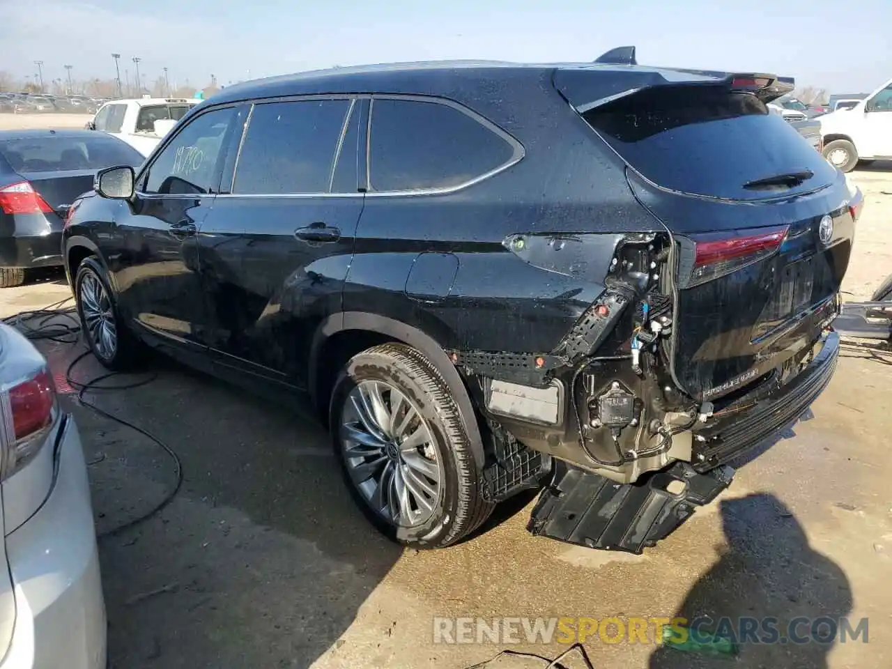 2 Photograph of a damaged car 5TDFZRBH6LS039085 TOYOTA HIGHLANDER 2020