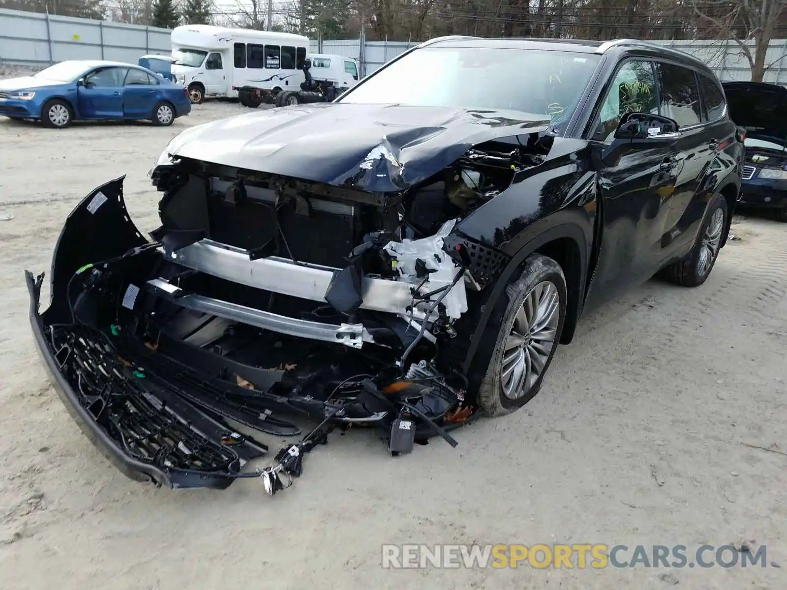 2 Photograph of a damaged car 5TDFZRBH6LS047638 TOYOTA HIGHLANDER 2020