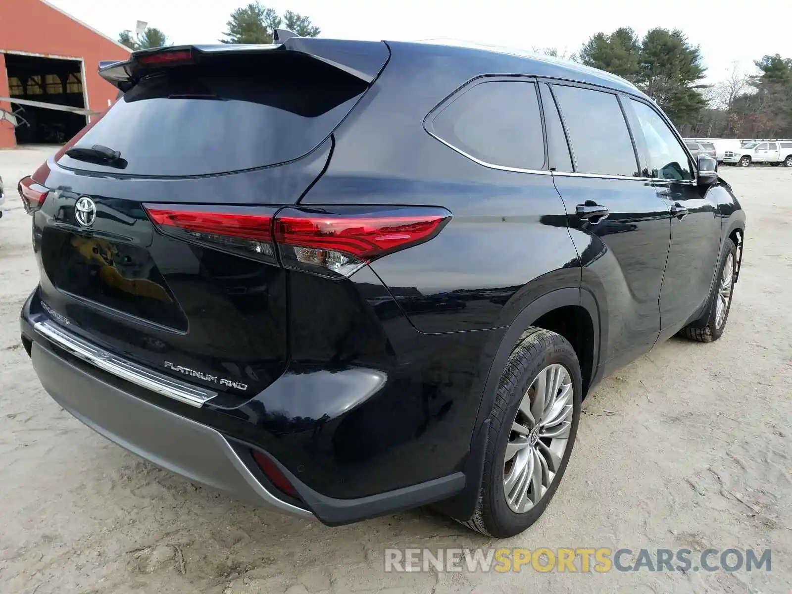 4 Photograph of a damaged car 5TDFZRBH6LS047638 TOYOTA HIGHLANDER 2020