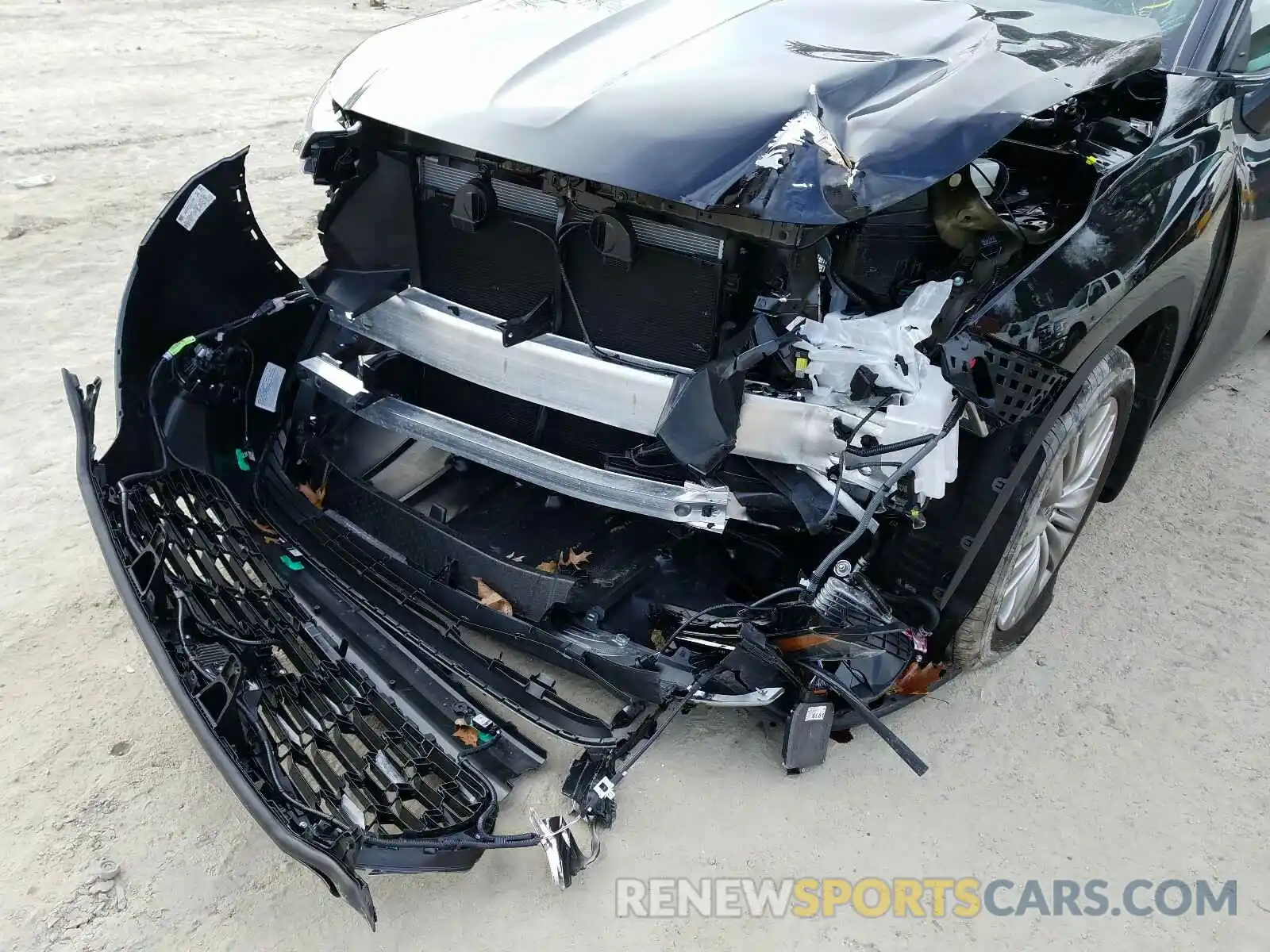 9 Photograph of a damaged car 5TDFZRBH6LS047638 TOYOTA HIGHLANDER 2020