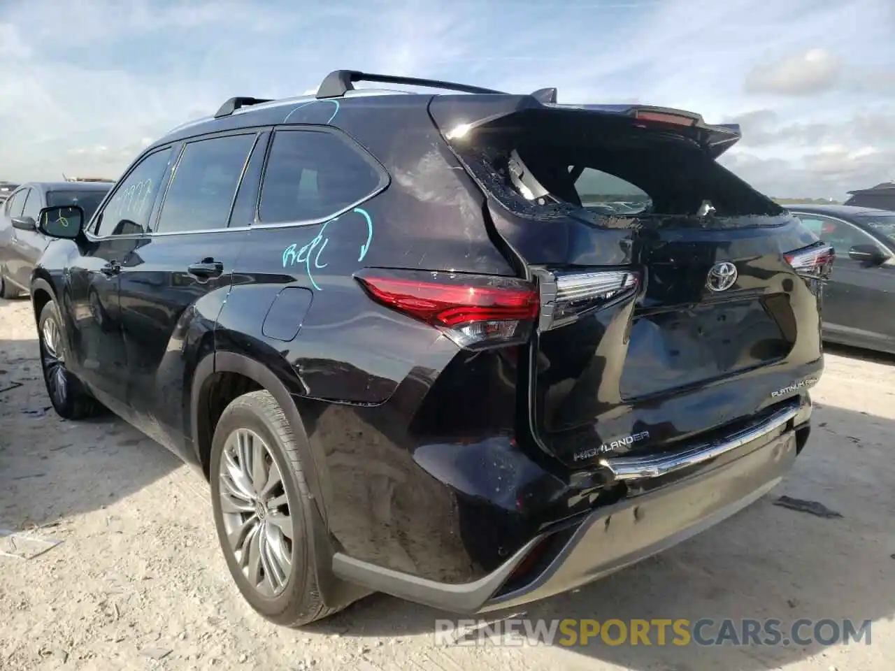 3 Photograph of a damaged car 5TDFZRBH7LS001591 TOYOTA HIGHLANDER 2020