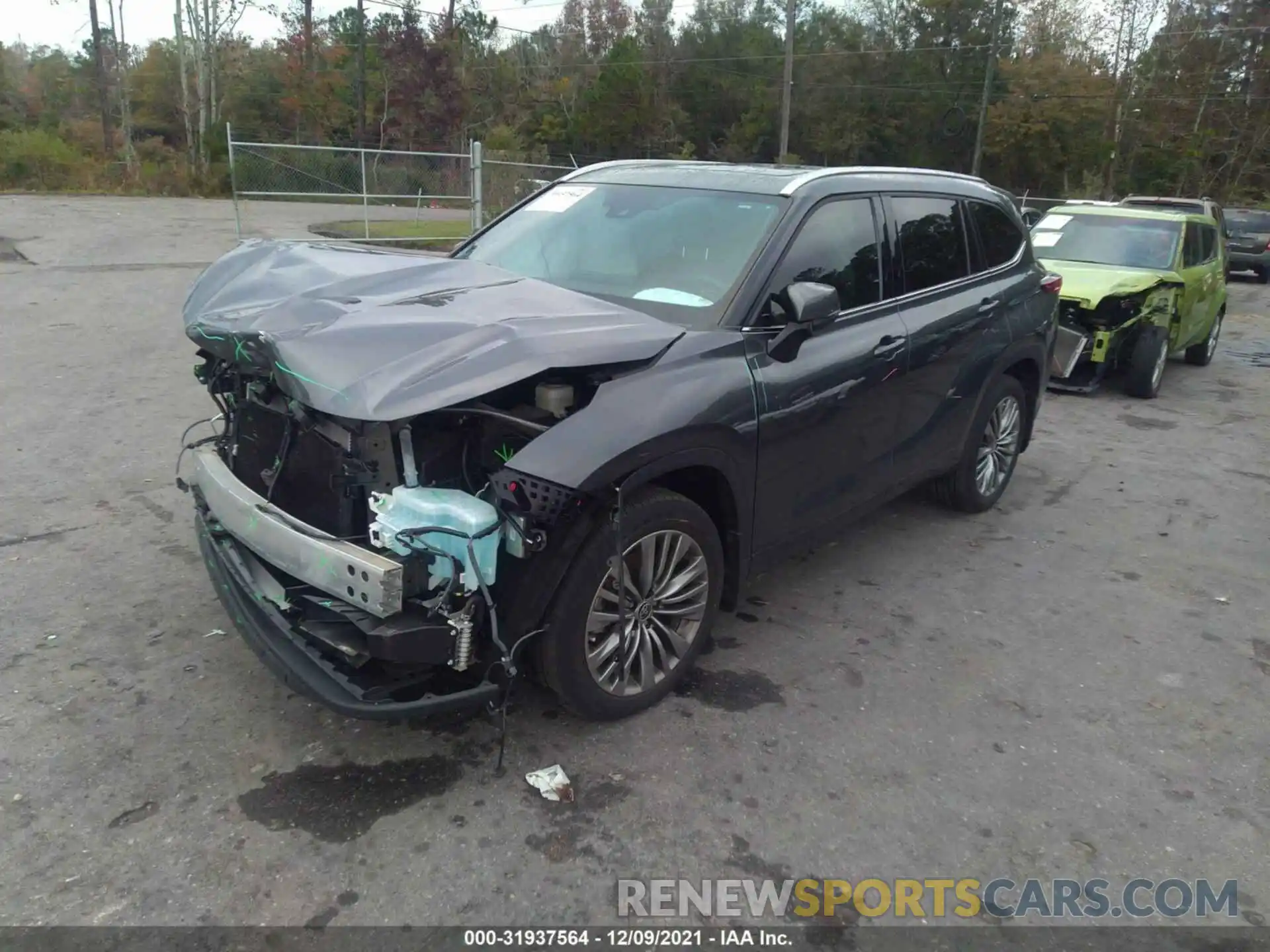 2 Photograph of a damaged car 5TDFZRBH7LS007682 TOYOTA HIGHLANDER 2020