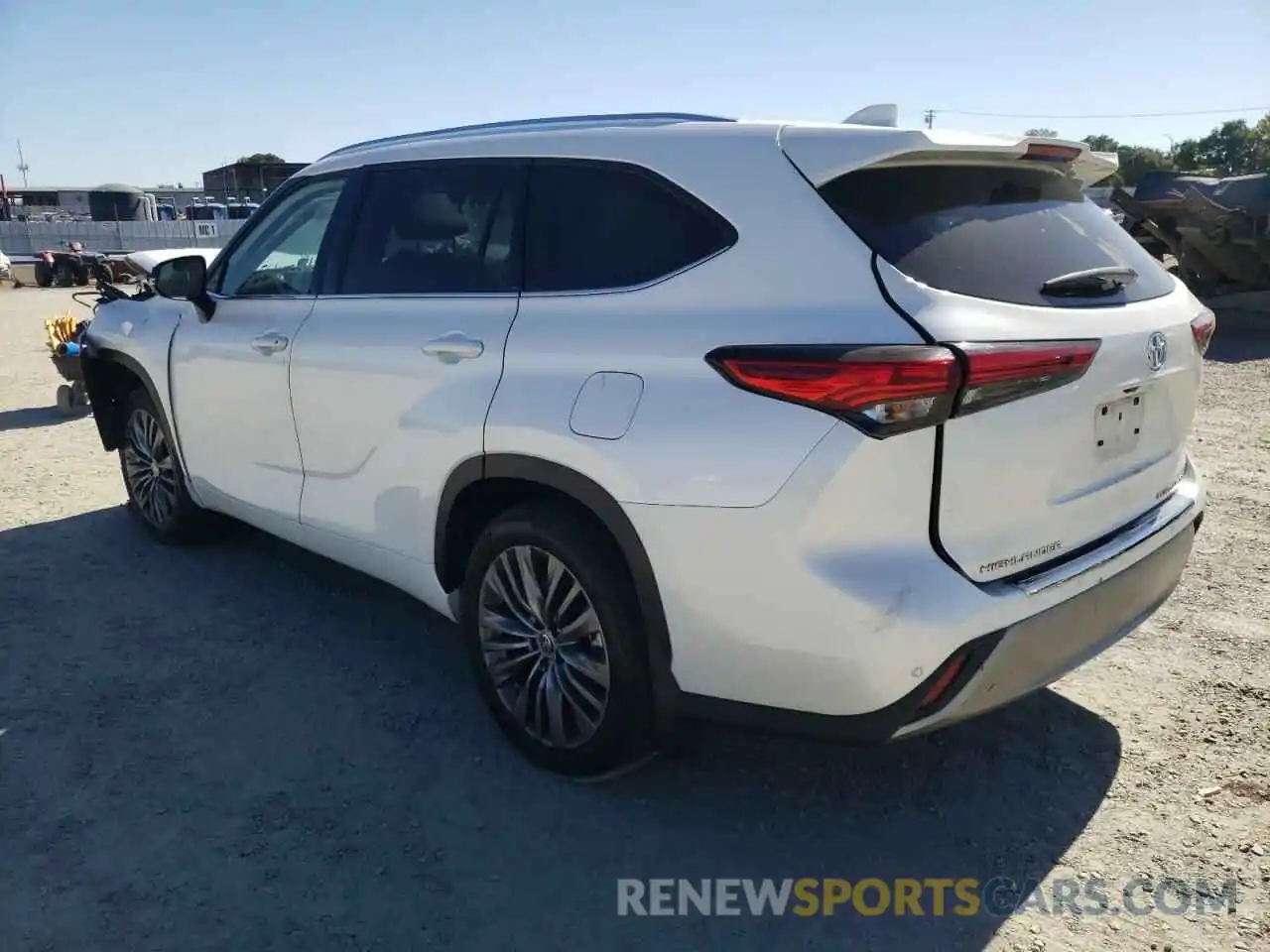 3 Photograph of a damaged car 5TDFZRBH8LS051089 TOYOTA HIGHLANDER 2020