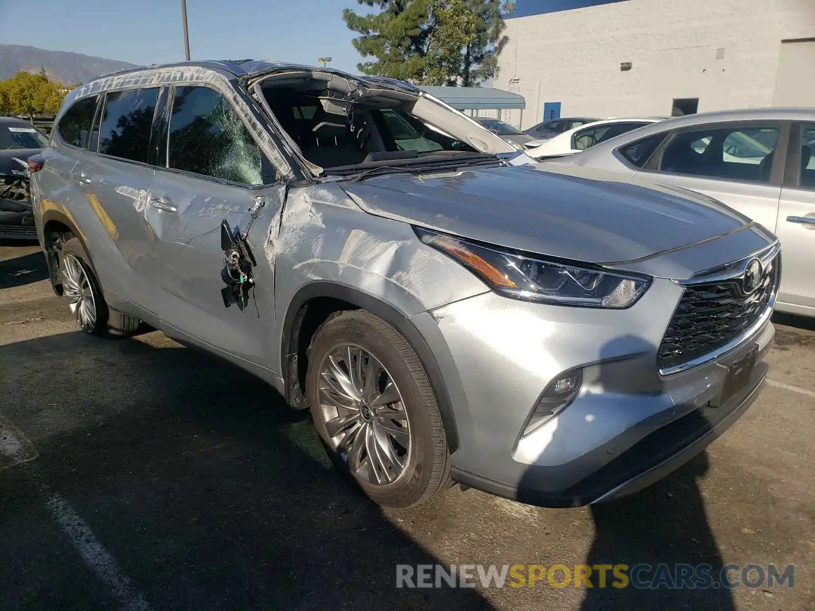 1 Photograph of a damaged car 5TDFZRBH9LS038643 TOYOTA HIGHLANDER 2020