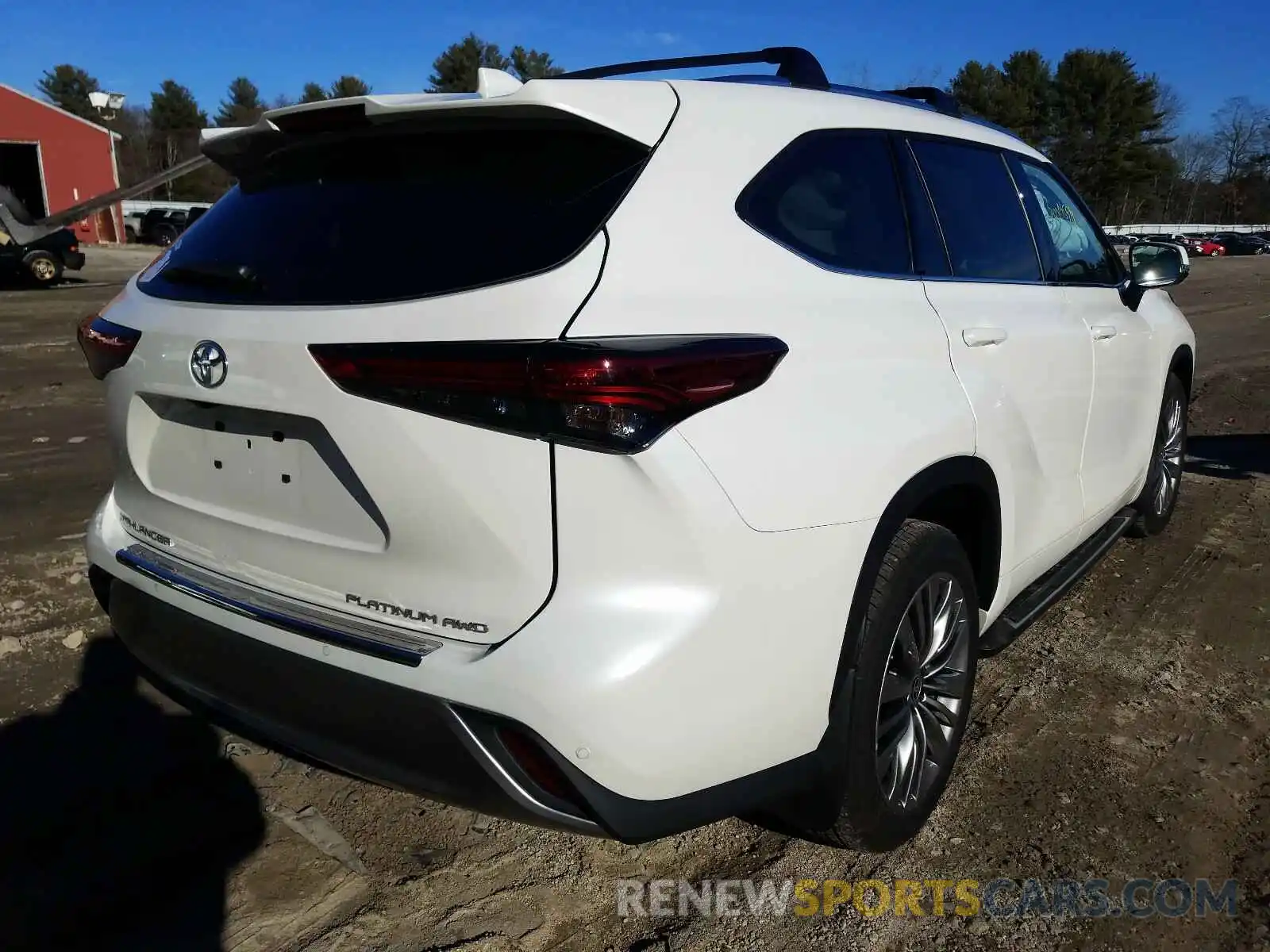 4 Photograph of a damaged car 5TDFZRBH9LS045303 TOYOTA HIGHLANDER 2020