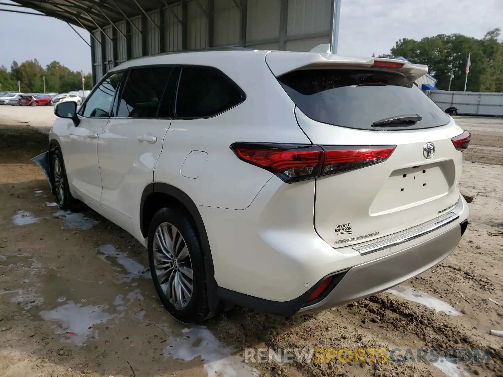 3 Photograph of a damaged car 5TDFZRBHXLS030132 TOYOTA HIGHLANDER 2020