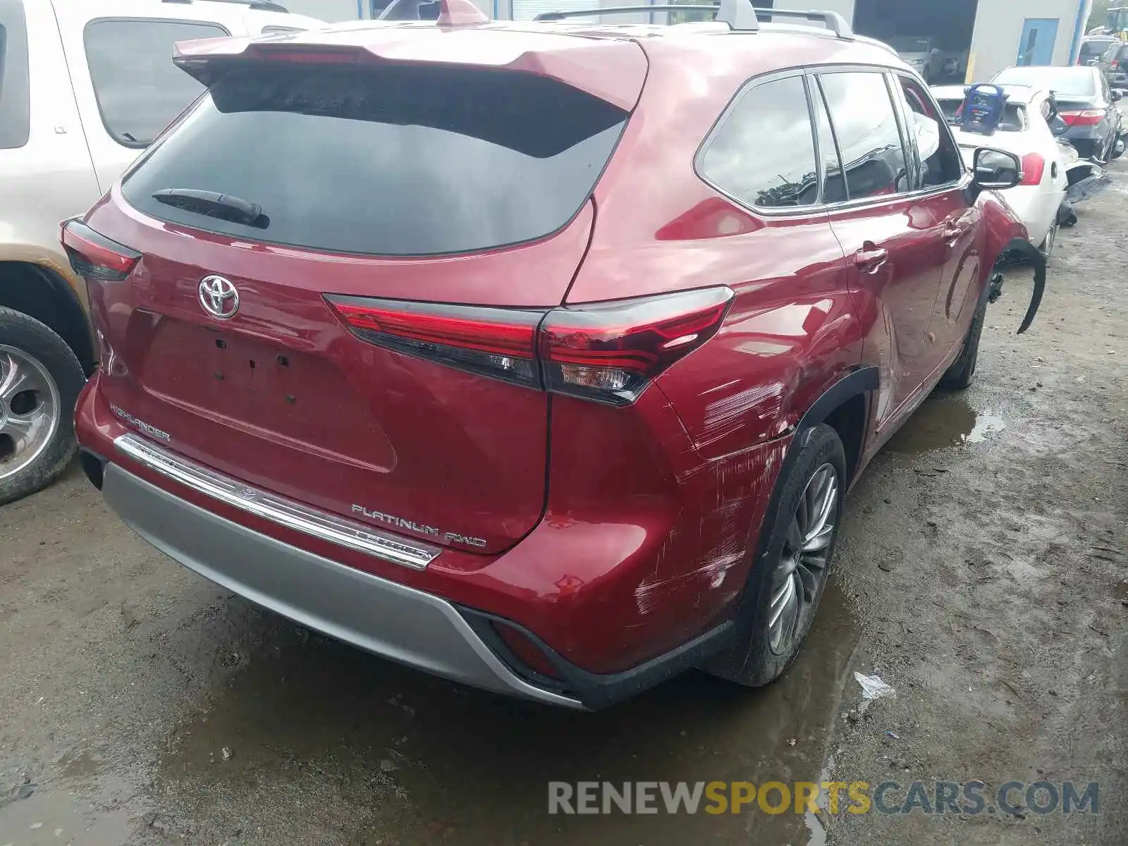 4 Photograph of a damaged car 5TDFZRBHXLS033127 TOYOTA HIGHLANDER 2020