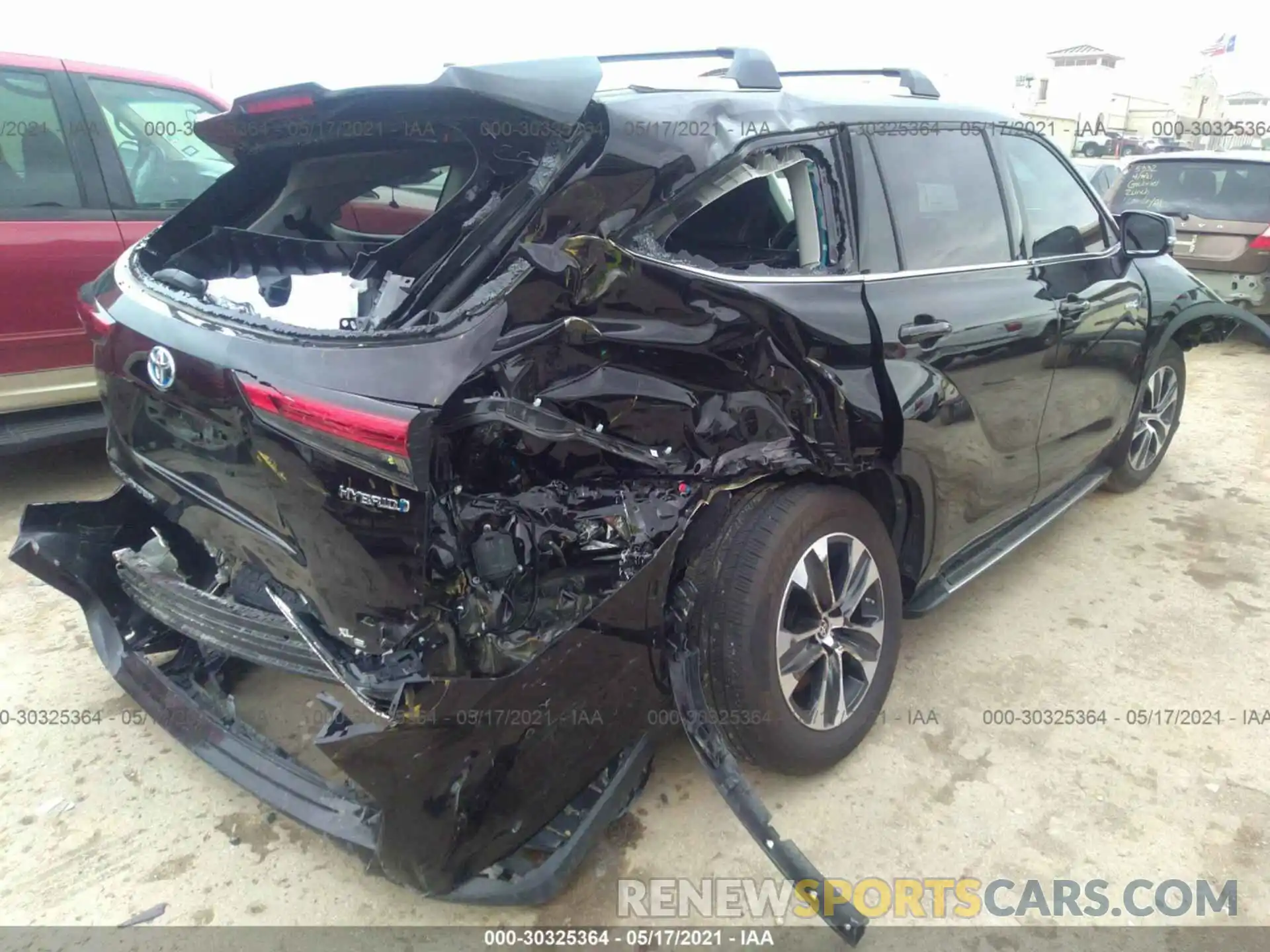 4 Photograph of a damaged car 5TDGARAH0LS003535 TOYOTA HIGHLANDER 2020