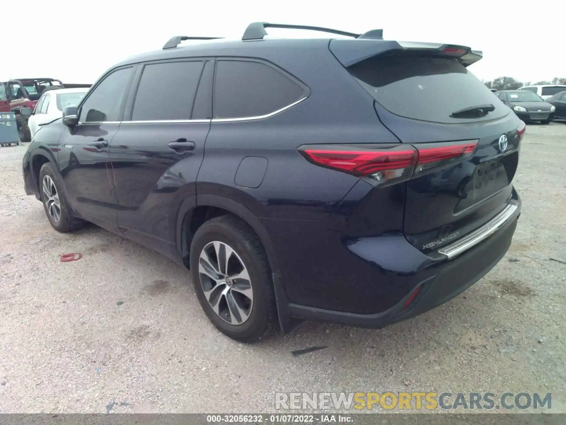 3 Photograph of a damaged car 5TDGARAH0LS500200 TOYOTA HIGHLANDER 2020