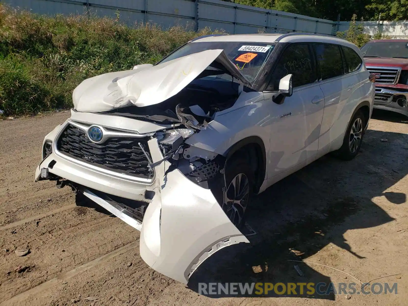 2 Photograph of a damaged car 5TDGARAH5LS502069 TOYOTA HIGHLANDER 2020