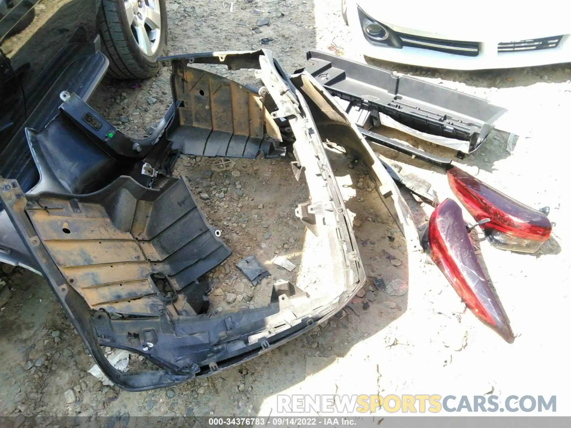 12 Photograph of a damaged car 5TDGARAH9LS500065 TOYOTA HIGHLANDER 2020