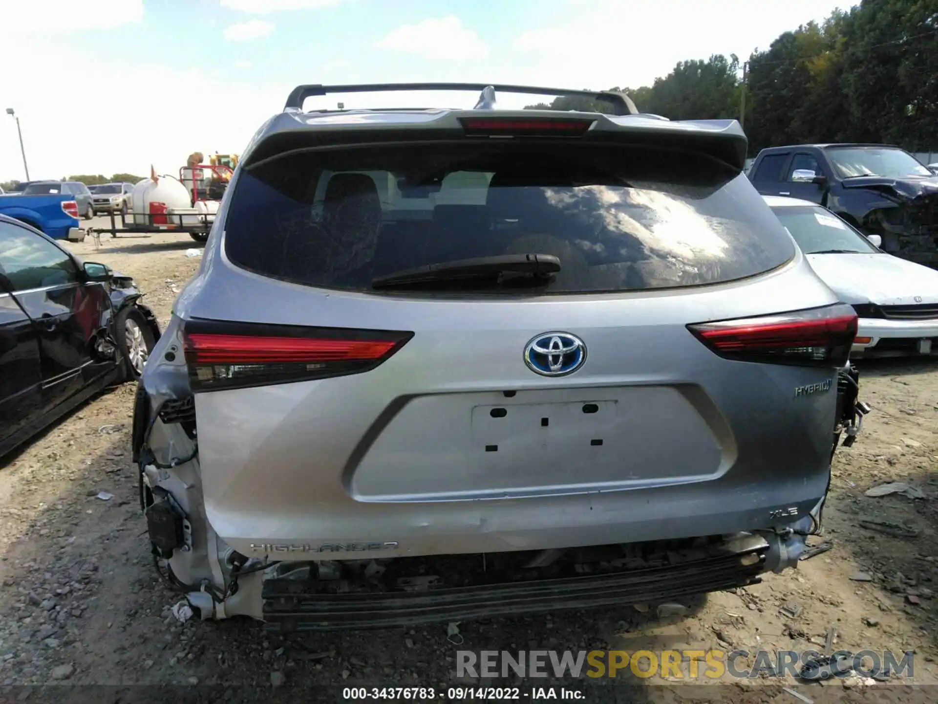 6 Photograph of a damaged car 5TDGARAH9LS500065 TOYOTA HIGHLANDER 2020