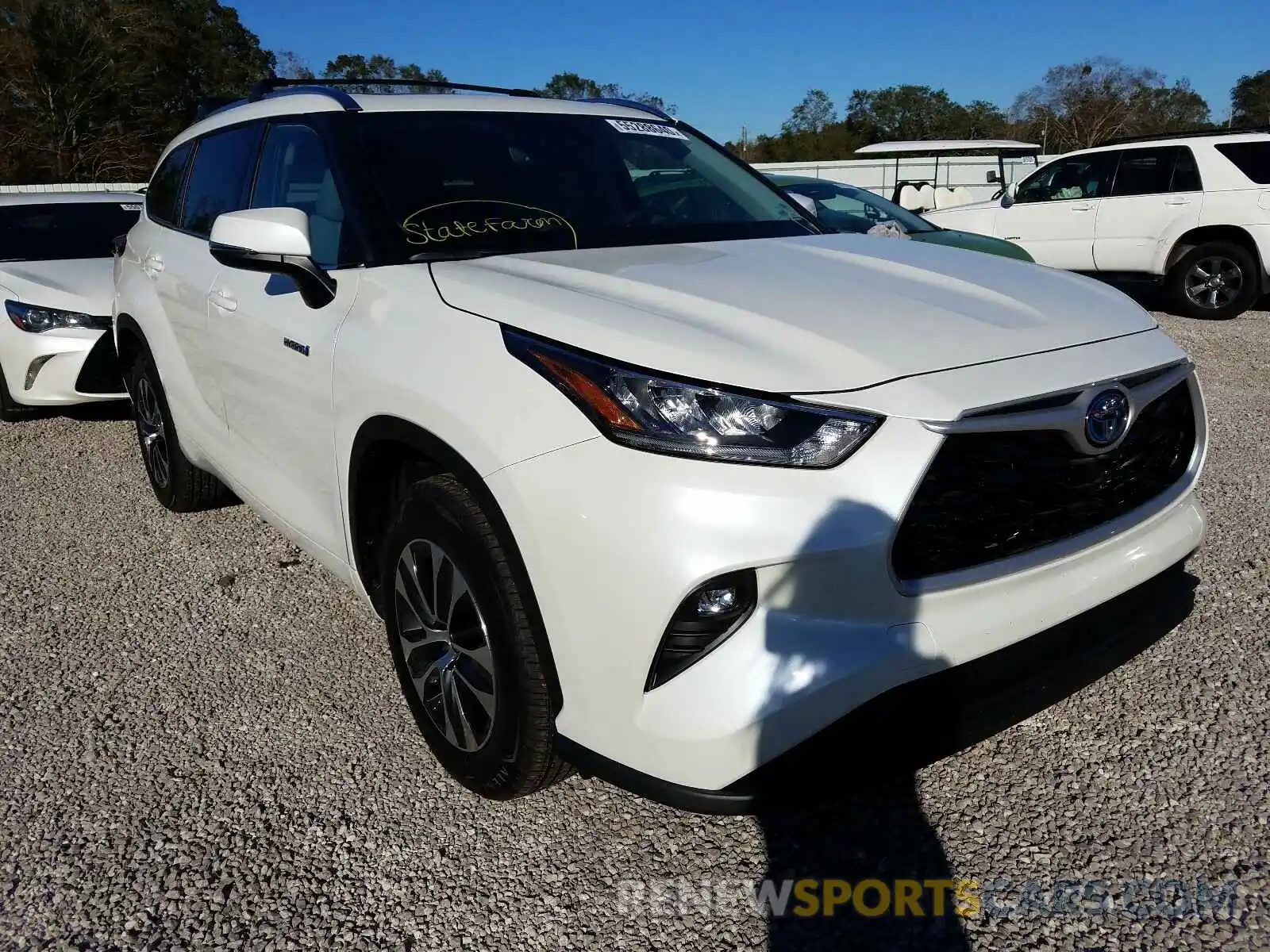 1 Photograph of a damaged car 5TDGARAH9LS501443 TOYOTA HIGHLANDER 2020